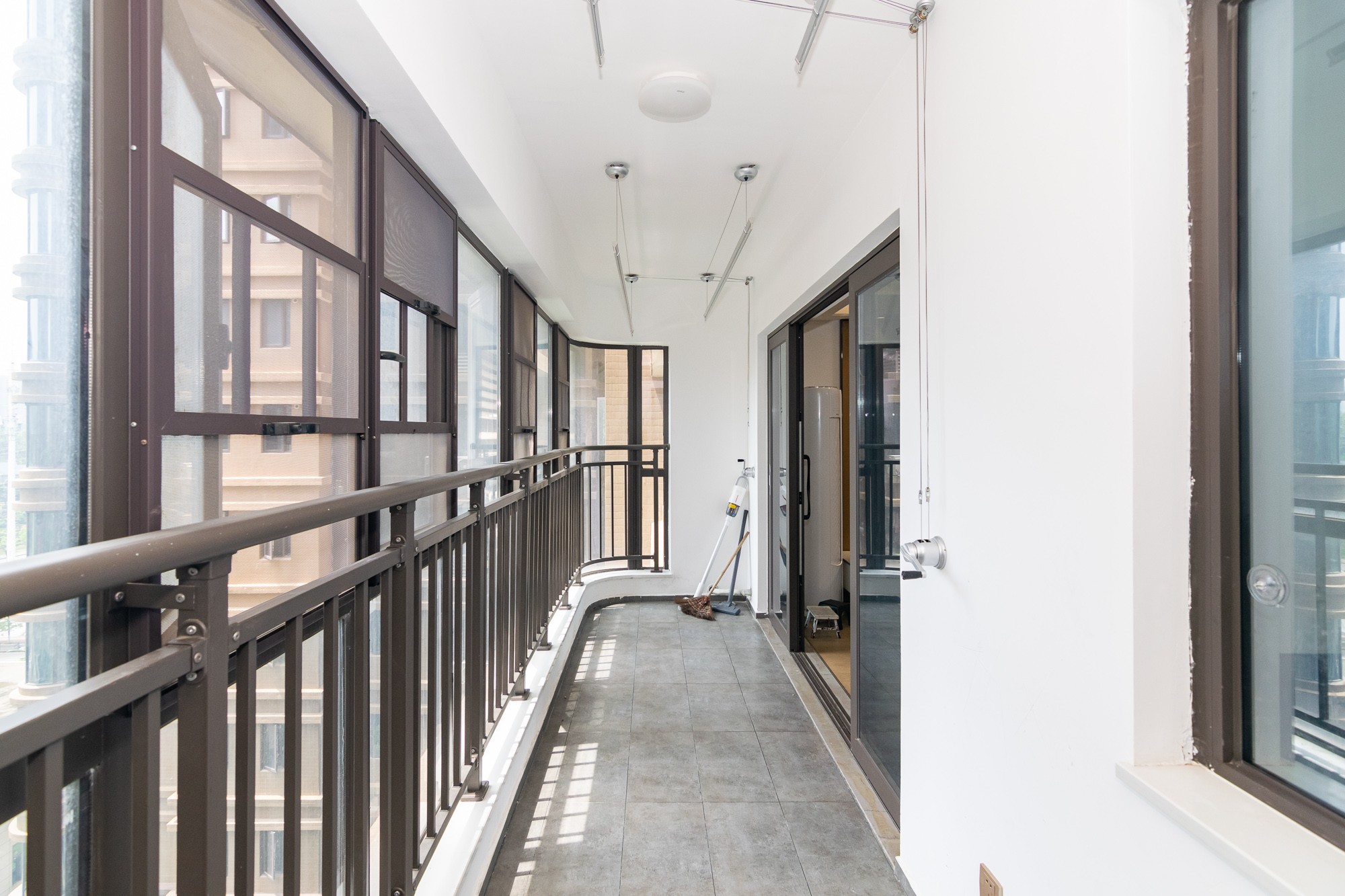 润和美郡（润和紫郡五期）  4室2厅1卫    138.0万阳台