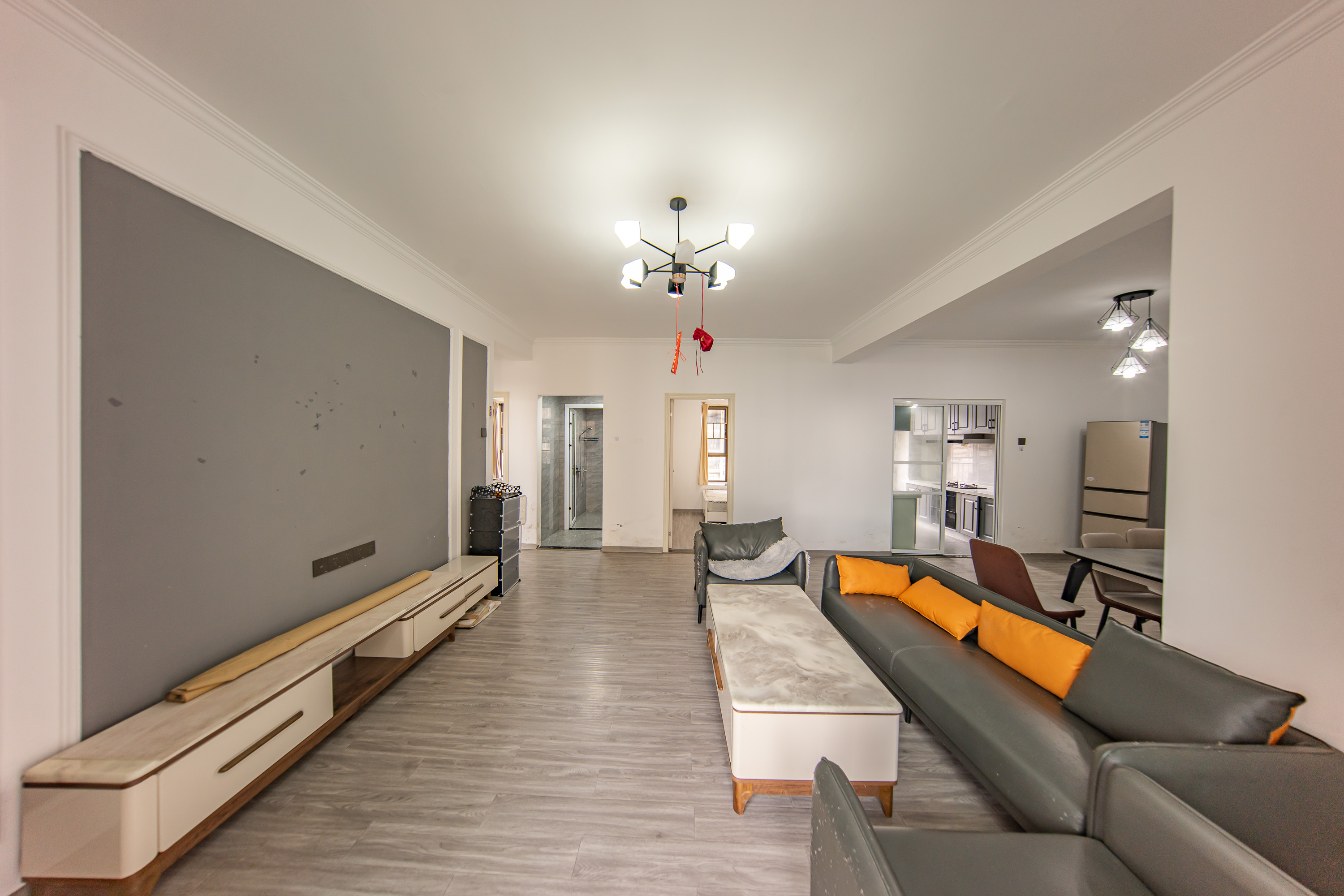 江山帝景雅典 3室2厅2卫 135.3万 江山帝景雅典 3室2厅2卫 135.3万客厅