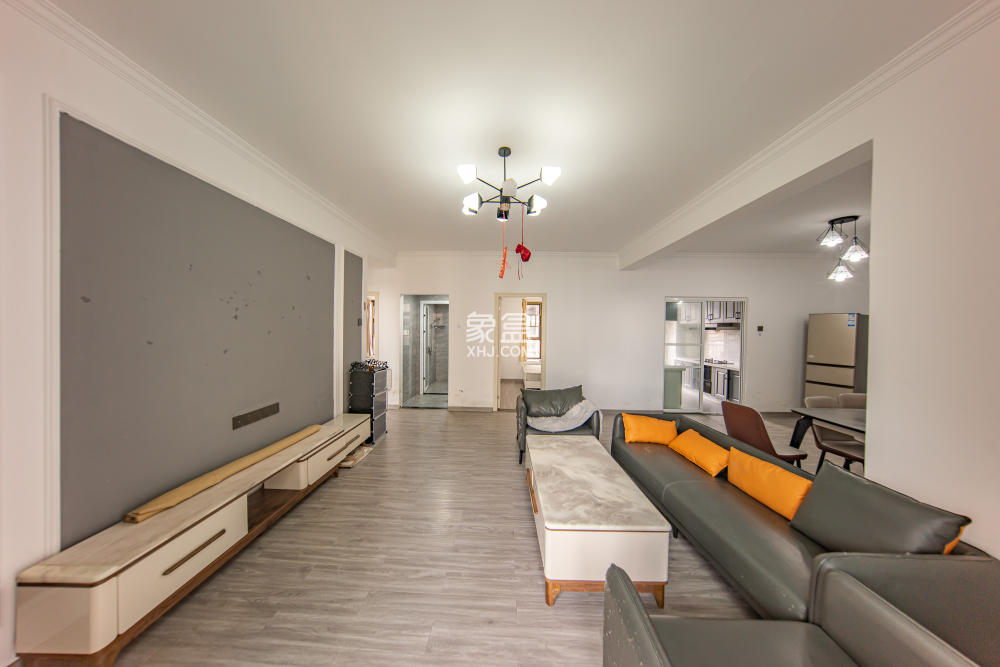 江山帝景雅典  3室2厅2卫    135.3万