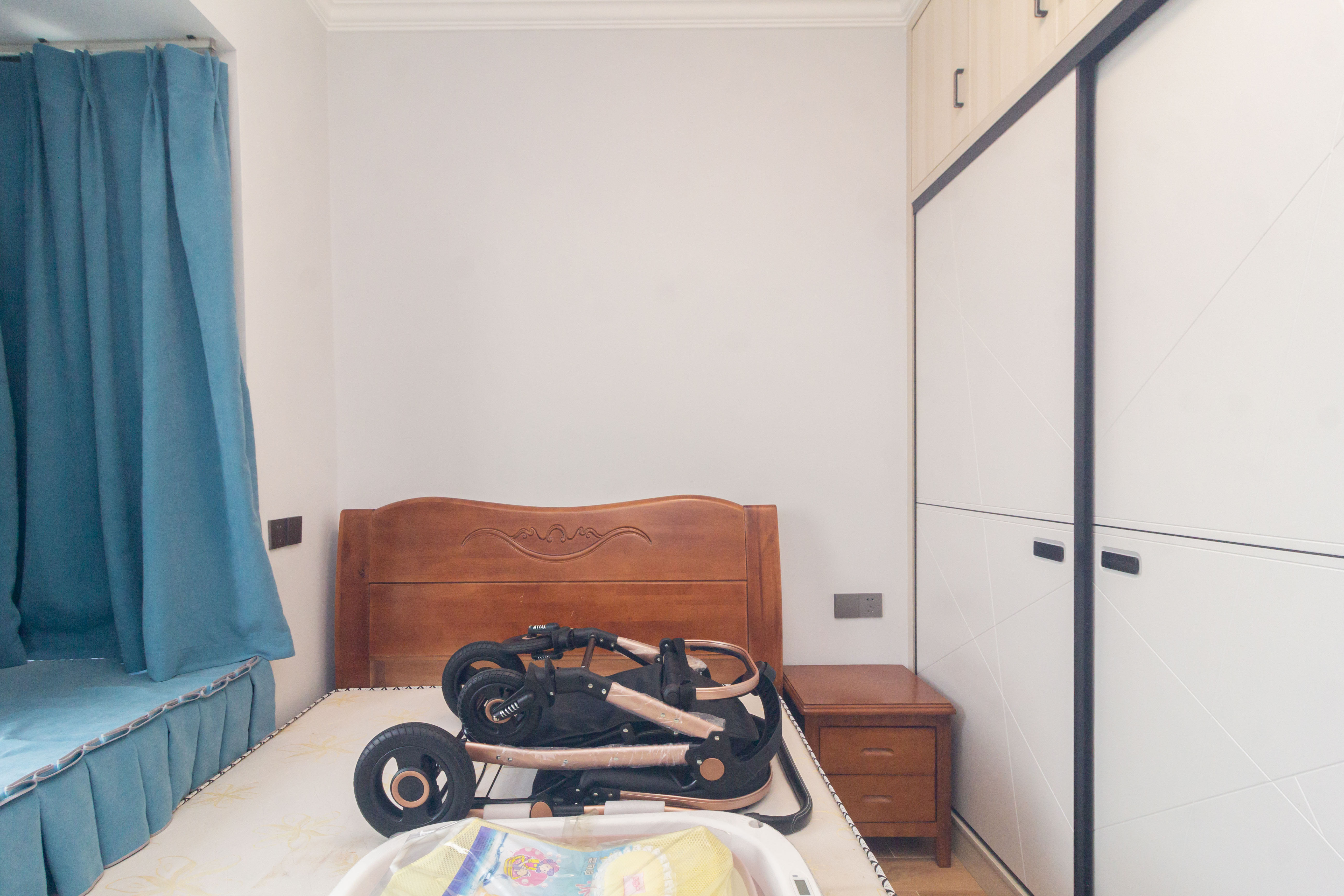 财汇新天地(财汇商务广场) 3室2厅2卫 89.0万 财汇新天地(财汇商务广场) 3室2厅2卫 89.0万卧室