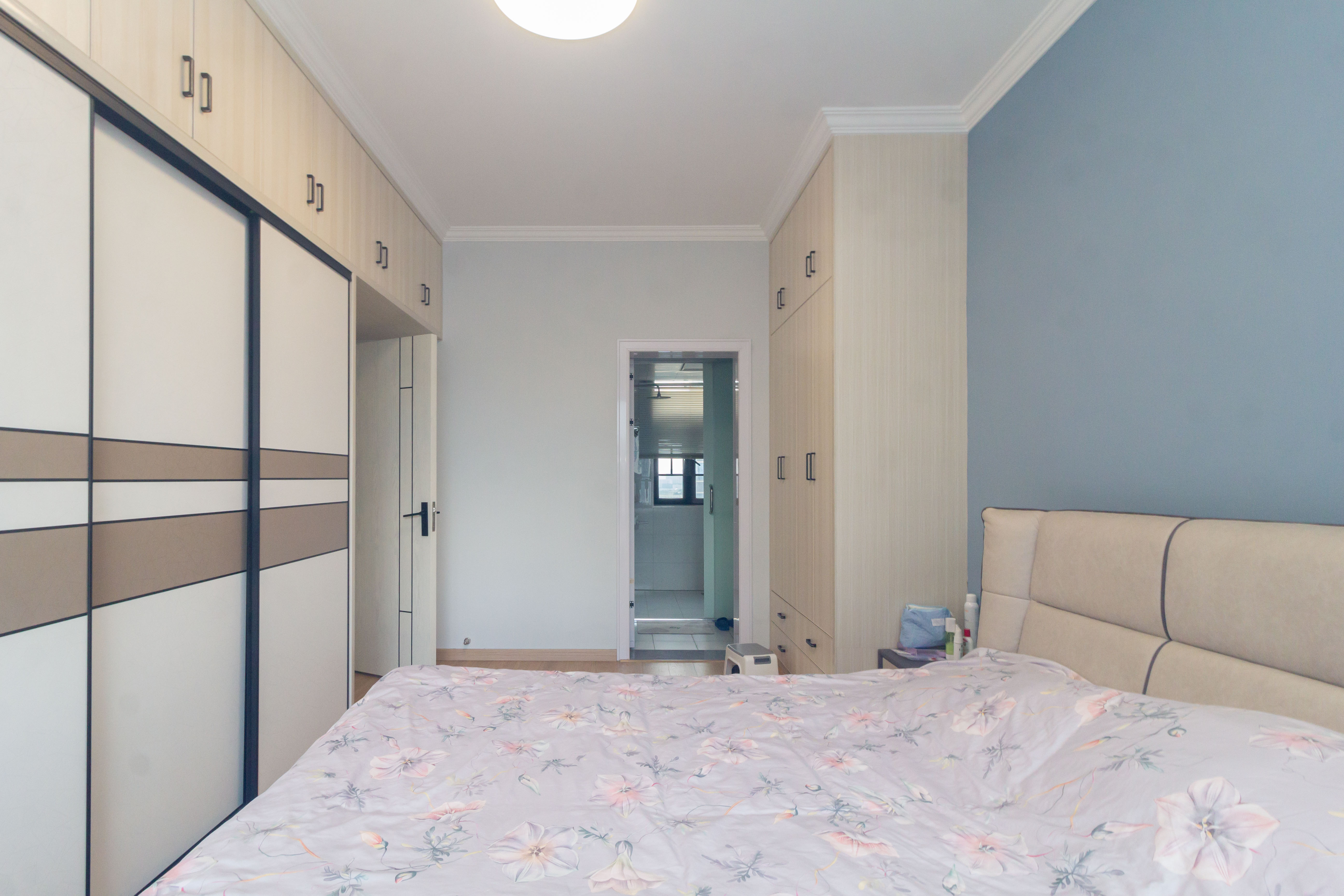 财汇新天地(财汇商务广场) 3室2厅2卫 89.0万 财汇新天地(财汇商务广场) 3室2厅2卫 89.0万卧室