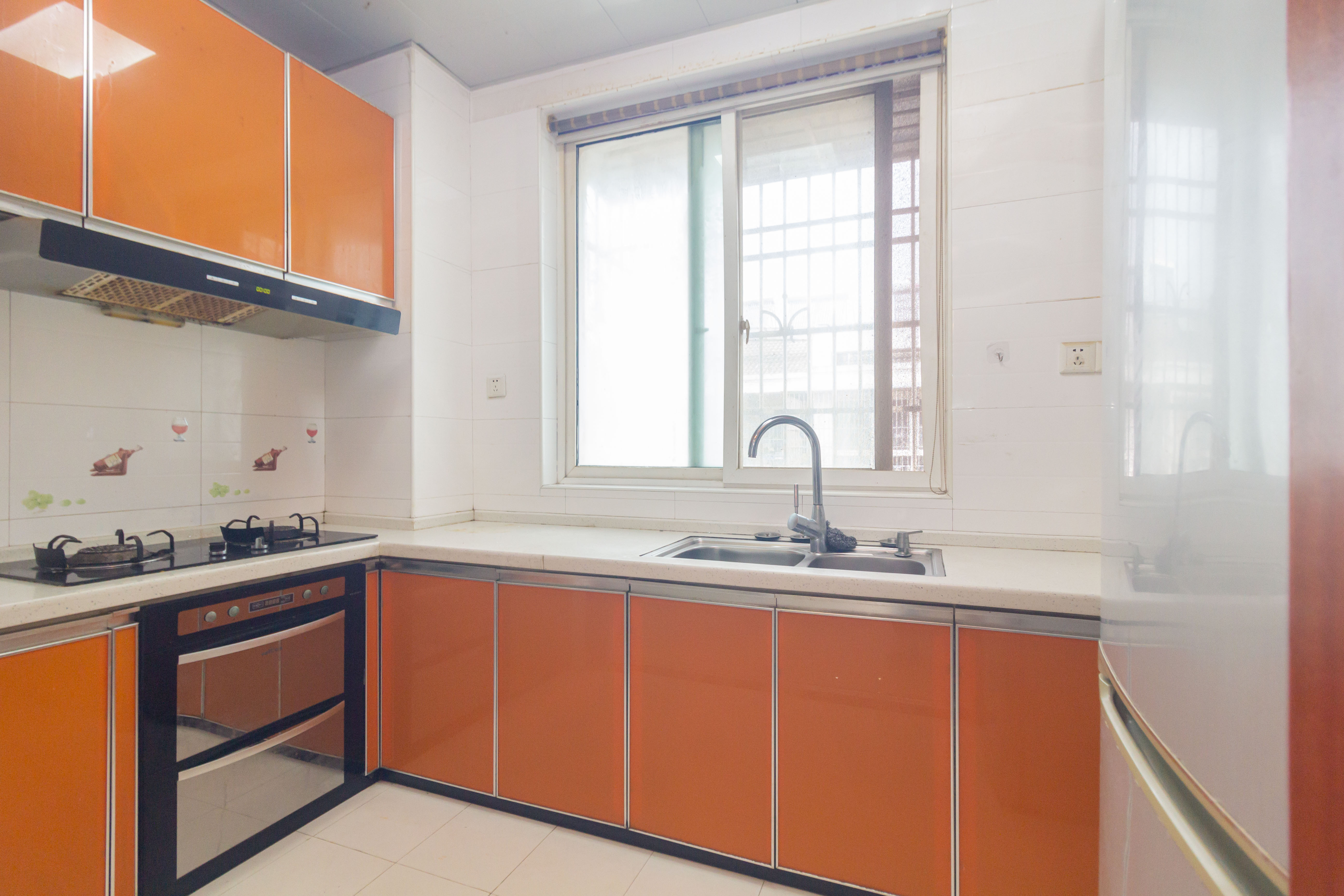 榔梨综合市场  3室2厅2卫    55.2万 榔梨综合市场  3室2厅2卫    55.2万厨房