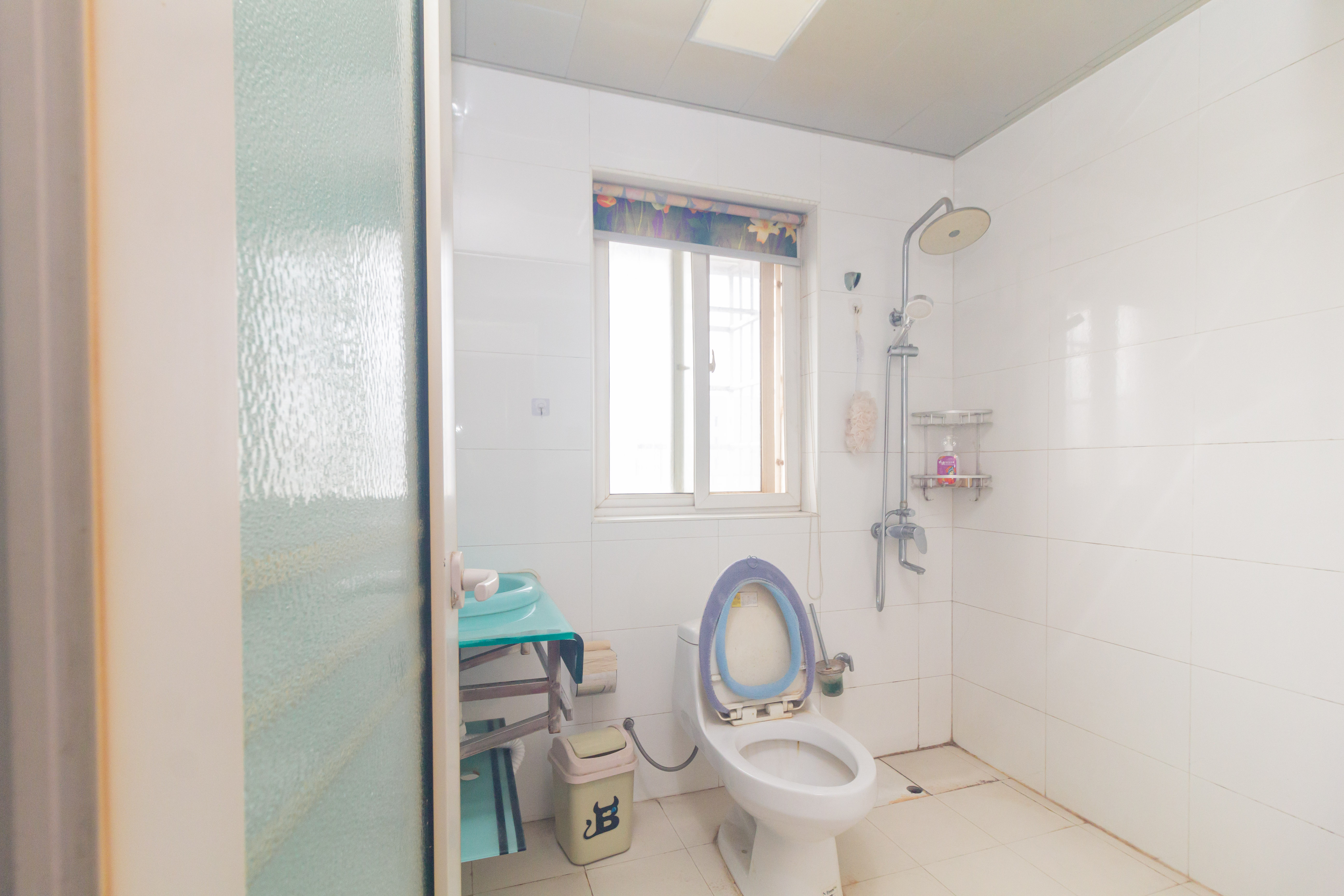 榔梨综合市场  3室2厅2卫    55.2万 榔梨综合市场  3室2厅2卫    55.2万卫生间