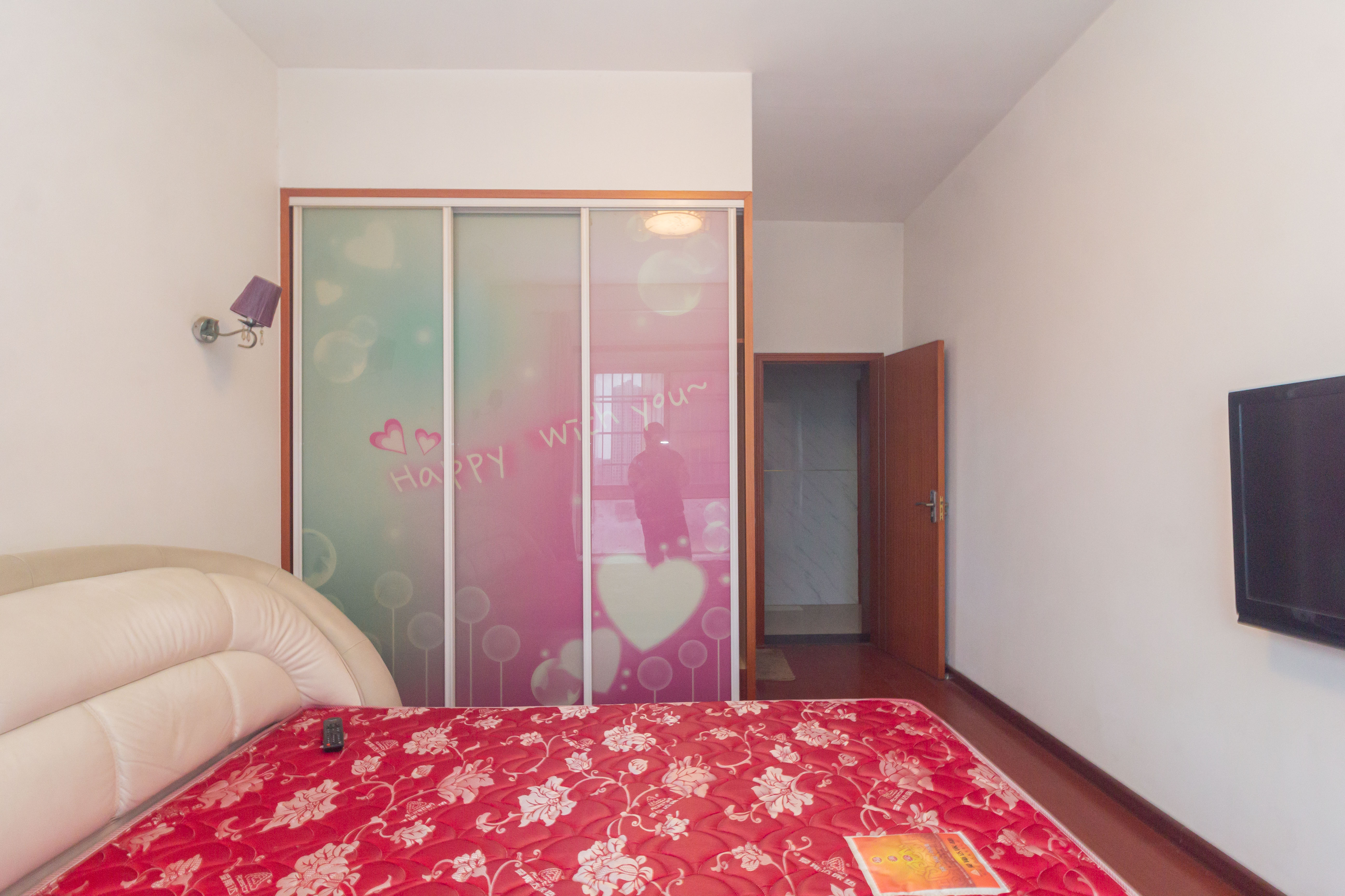 榔梨综合市场  3室2厅2卫    55.2万 榔梨综合市场  3室2厅2卫    55.2万卧室