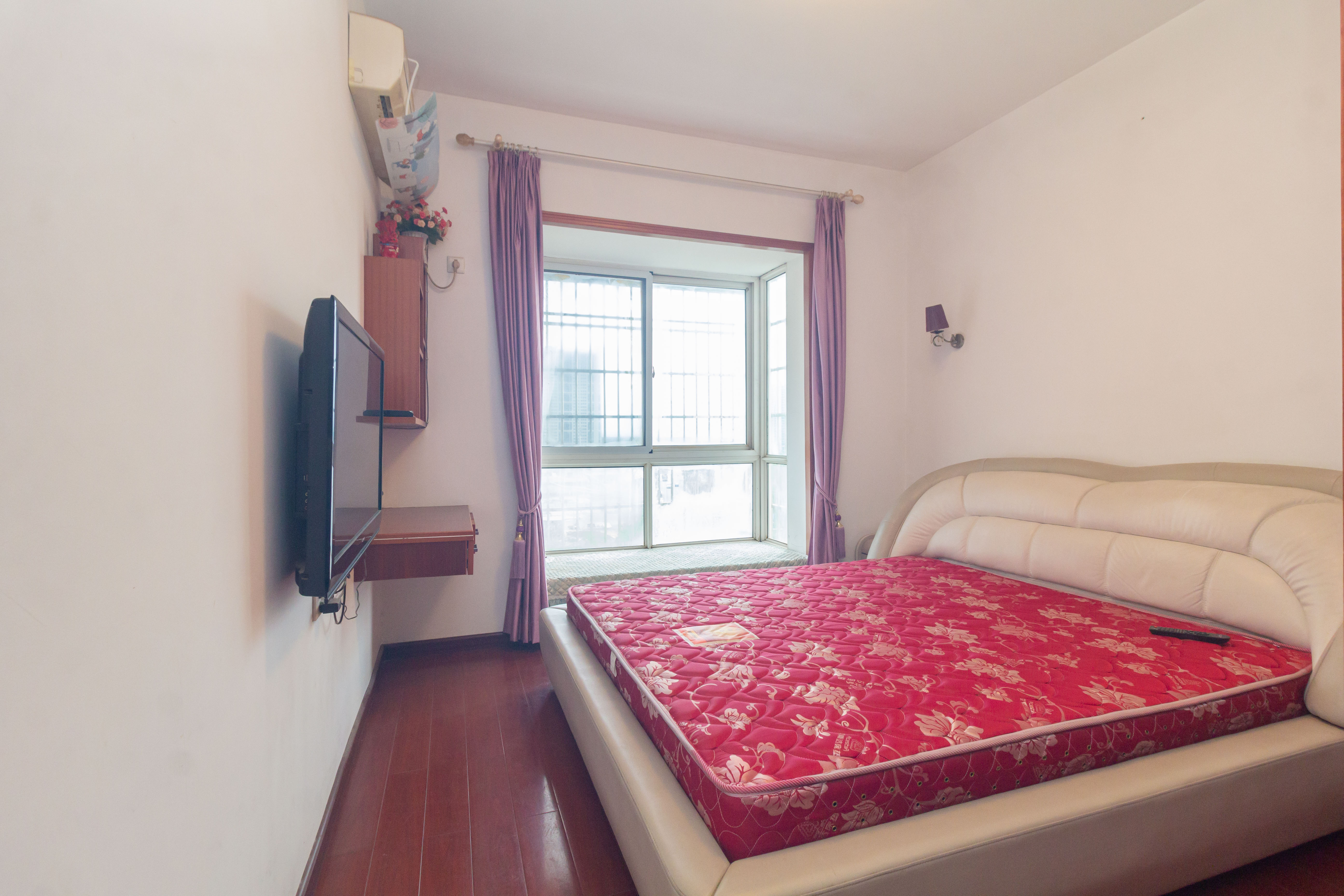 榔梨综合市场  3室2厅2卫    55.2万 榔梨综合市场  3室2厅2卫    55.2万卧室