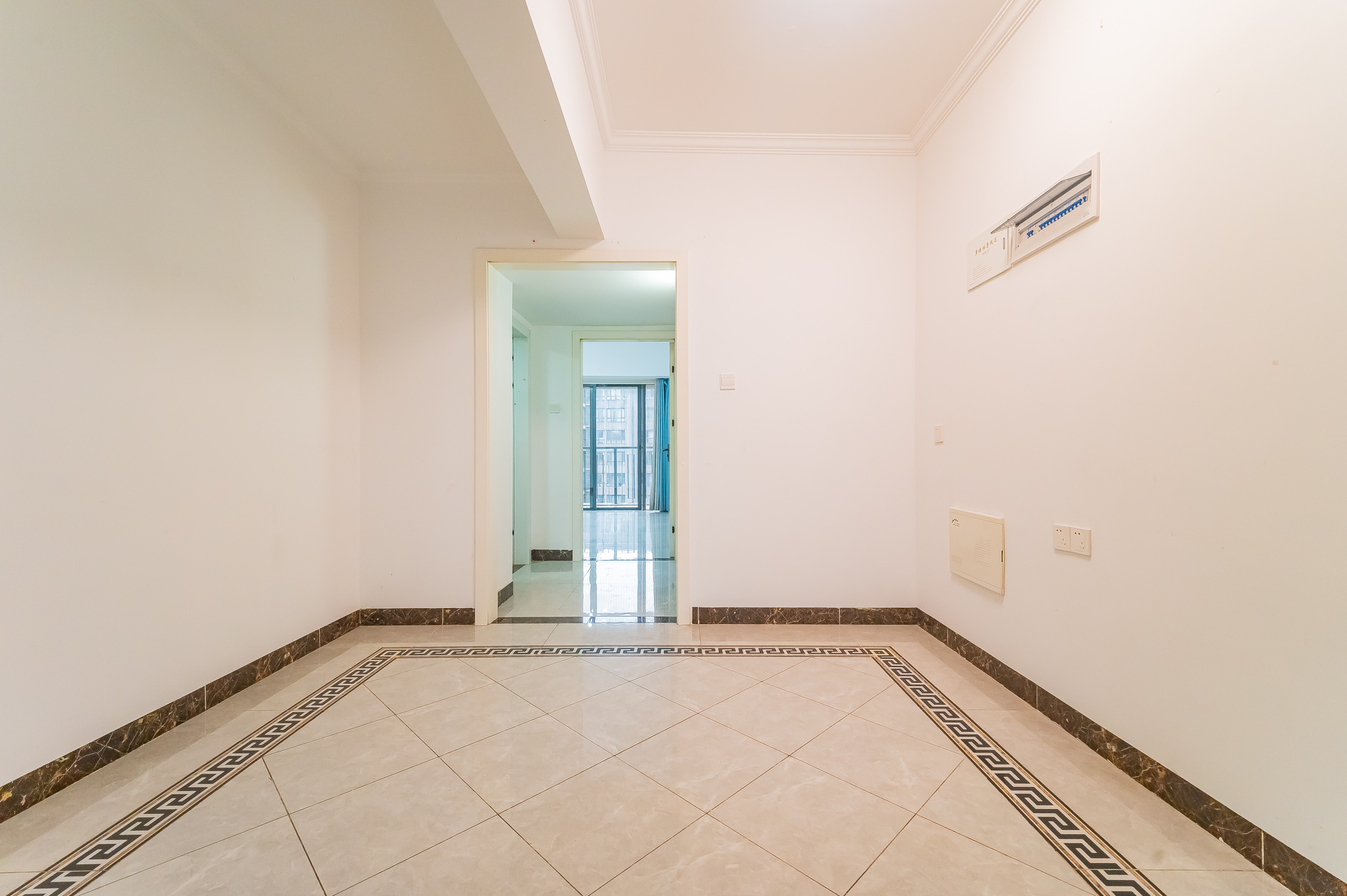 恒基凯旋门一二期  4室2厅3卫    142.0万 恒基凯旋门一二期  4室2厅3卫    142.0万客厅