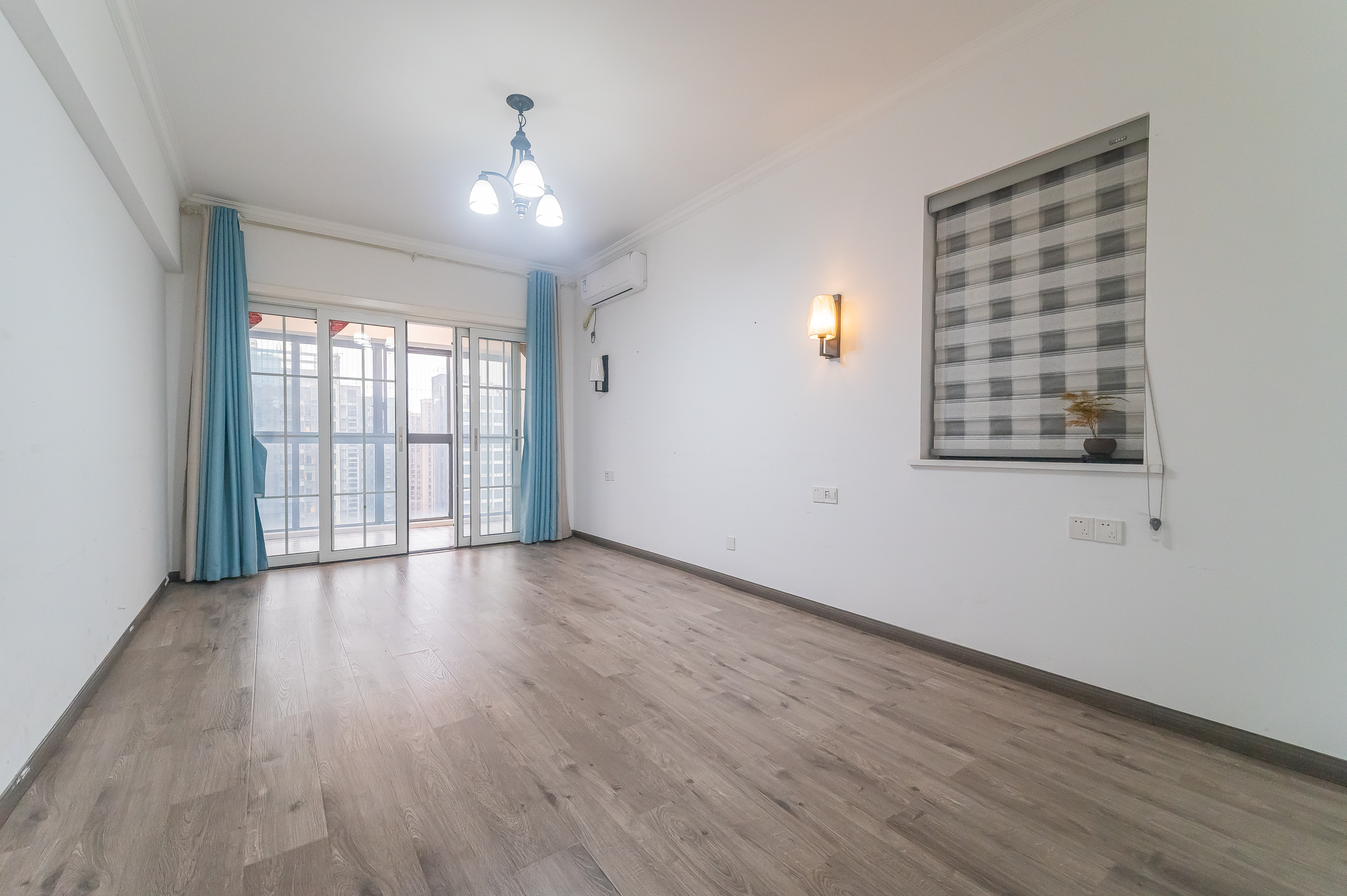 恒基凯旋门一二期  4室2厅3卫    142.0万 恒基凯旋门一二期  4室2厅3卫    142.0万其他