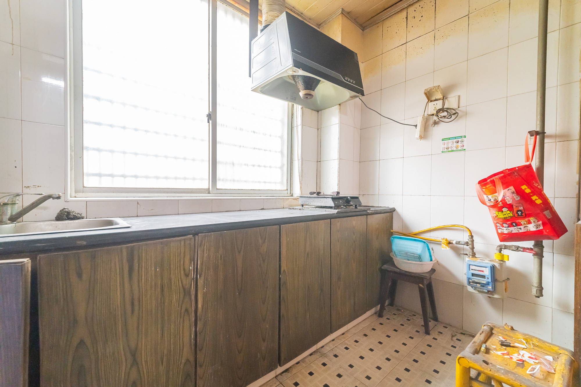 茶叶大市场“山水茗园”  2室1厅1卫    33.8万 茶叶大市场“山水茗园”  2室1厅1卫    33.8万厨房