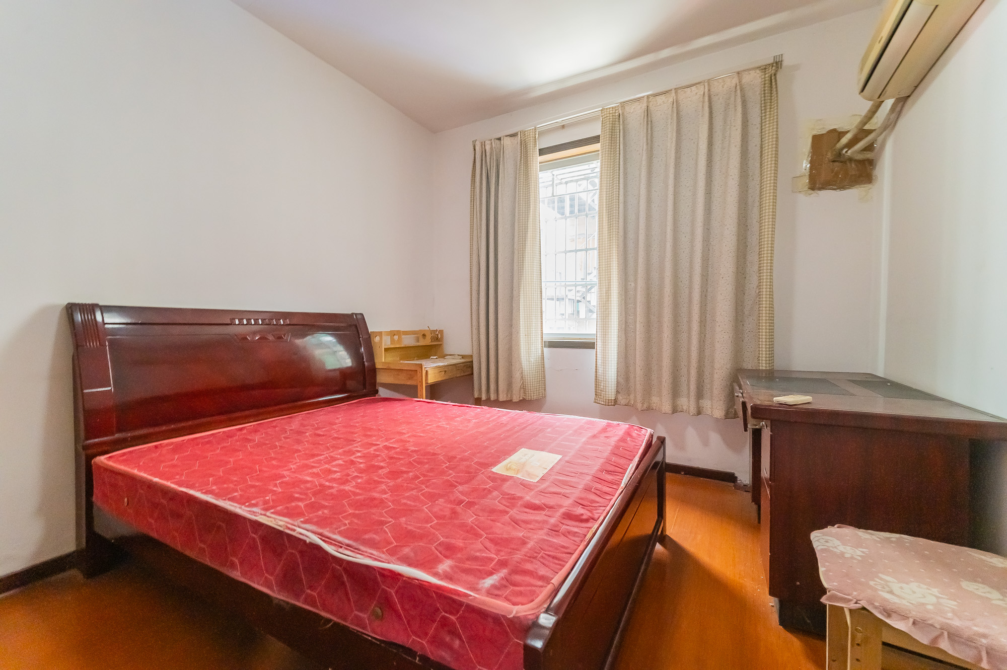 茶叶大市场“山水茗园”  2室1厅1卫    33.8万 茶叶大市场“山水茗园”  2室1厅1卫    33.8万卧室