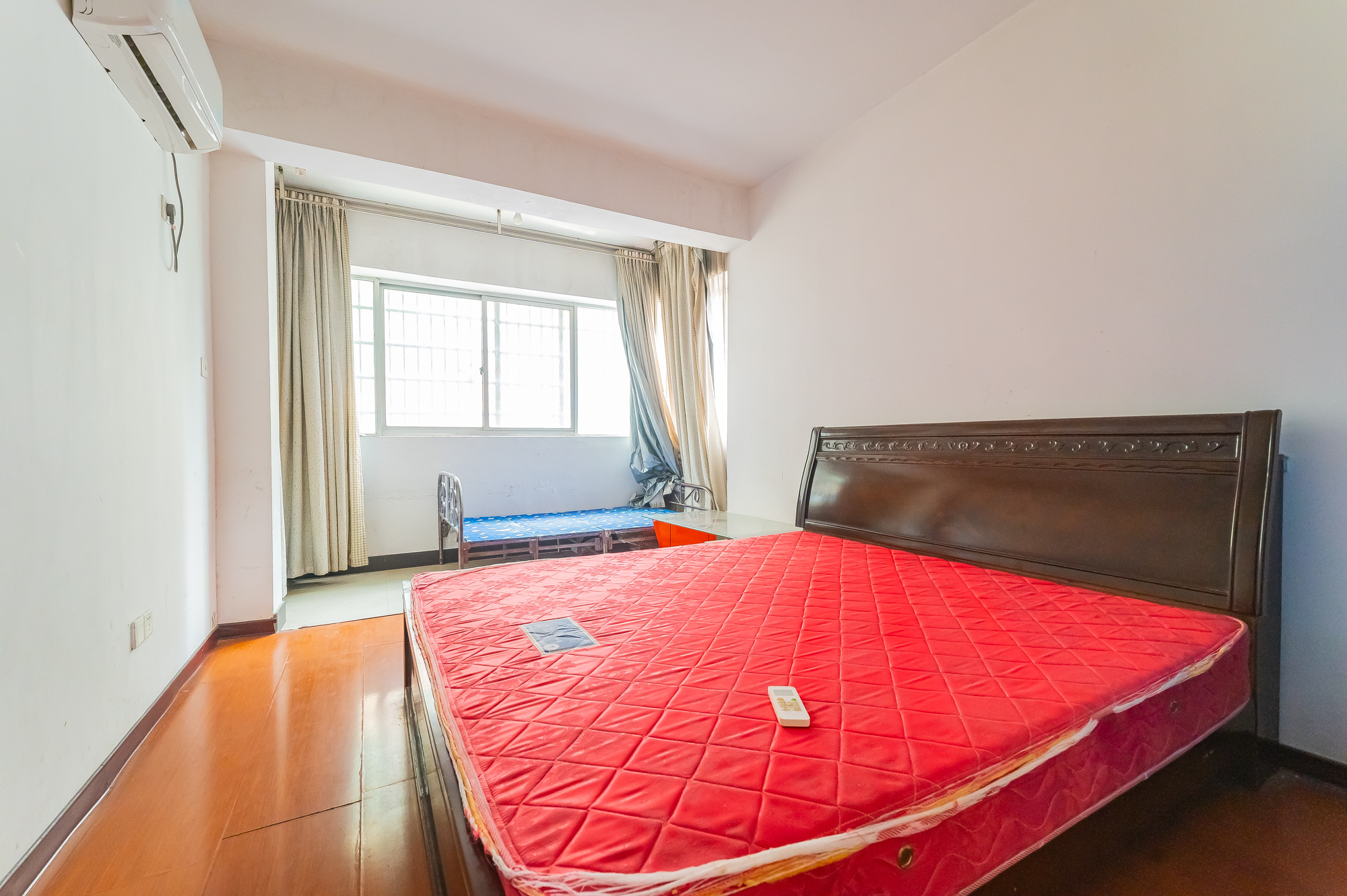 茶叶大市场“山水茗园”  2室1厅1卫    33.8万 茶叶大市场“山水茗园”  2室1厅1卫    33.8万卧室