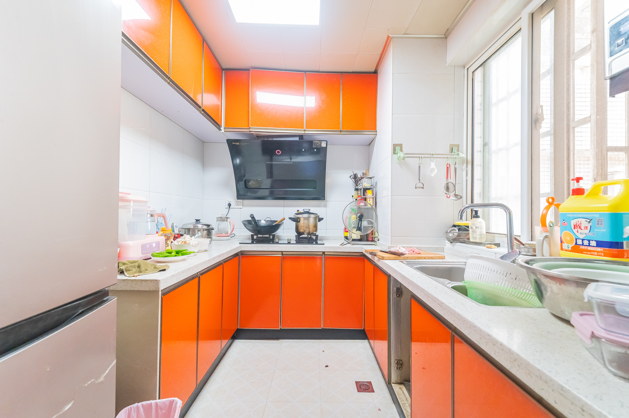 佳美星城 3室2厅2卫 52.8万 佳美星城 3室2厅2卫 52.8万厨房