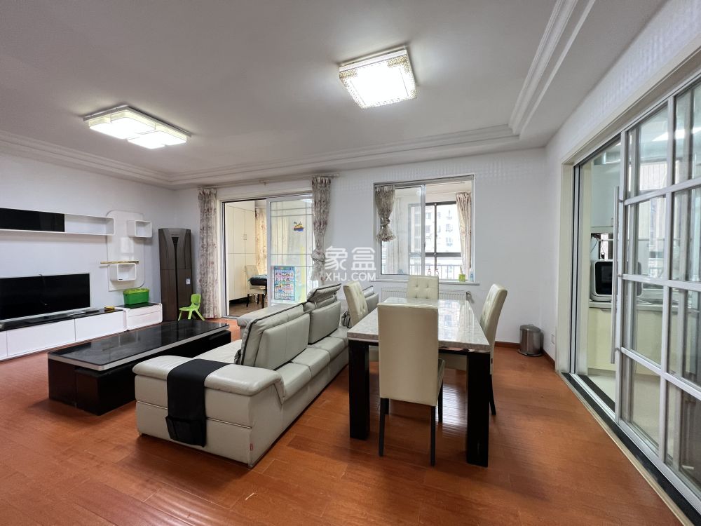 湘银星城  3室2厅1卫    71.0万