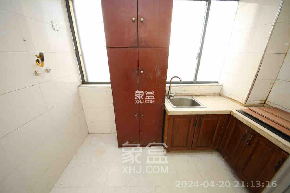 东方芙蓉  2室1厅1卫   2200.00元/月室内图