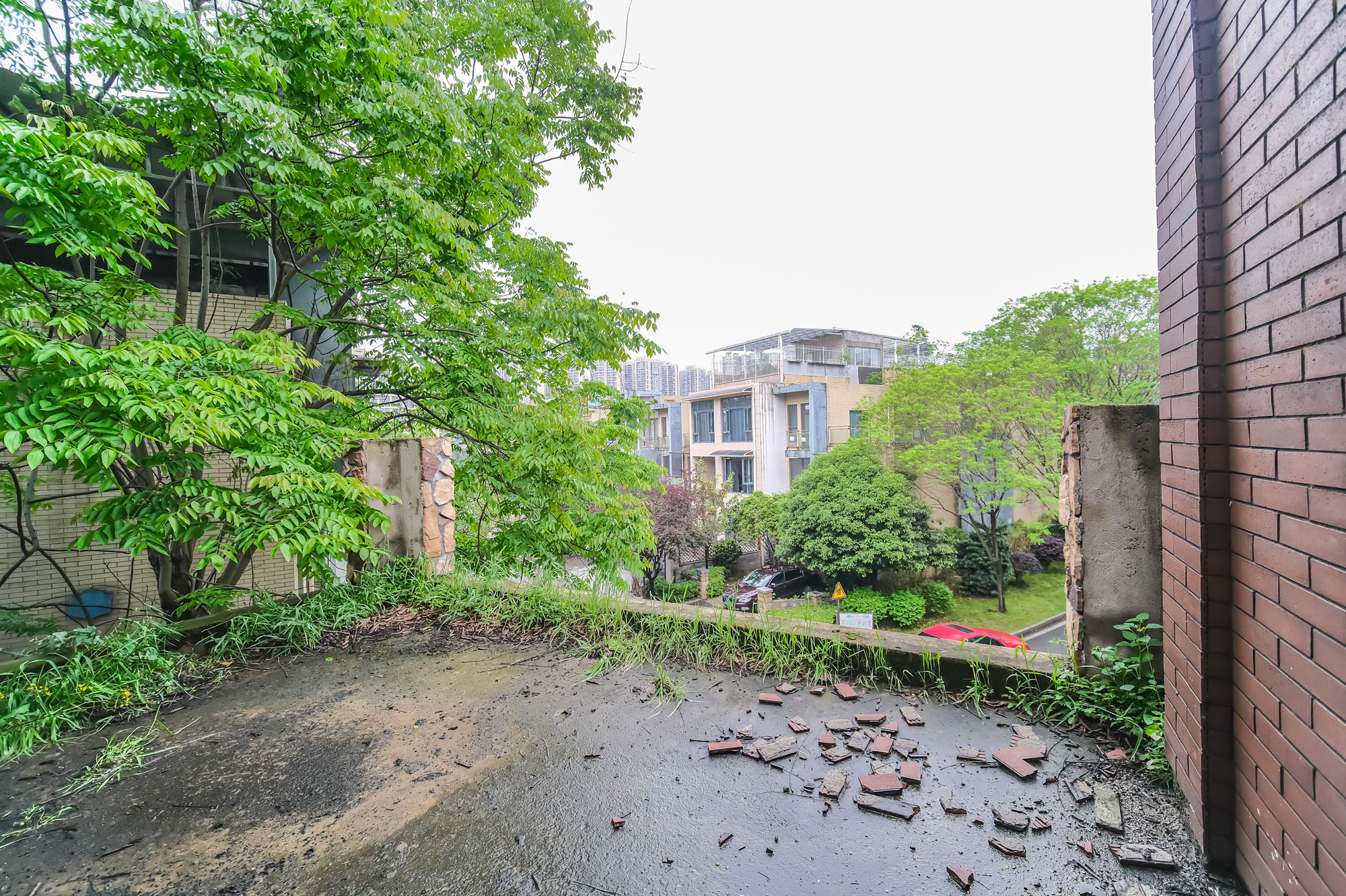 山水湾  6室3厅3卫    340.0万其他