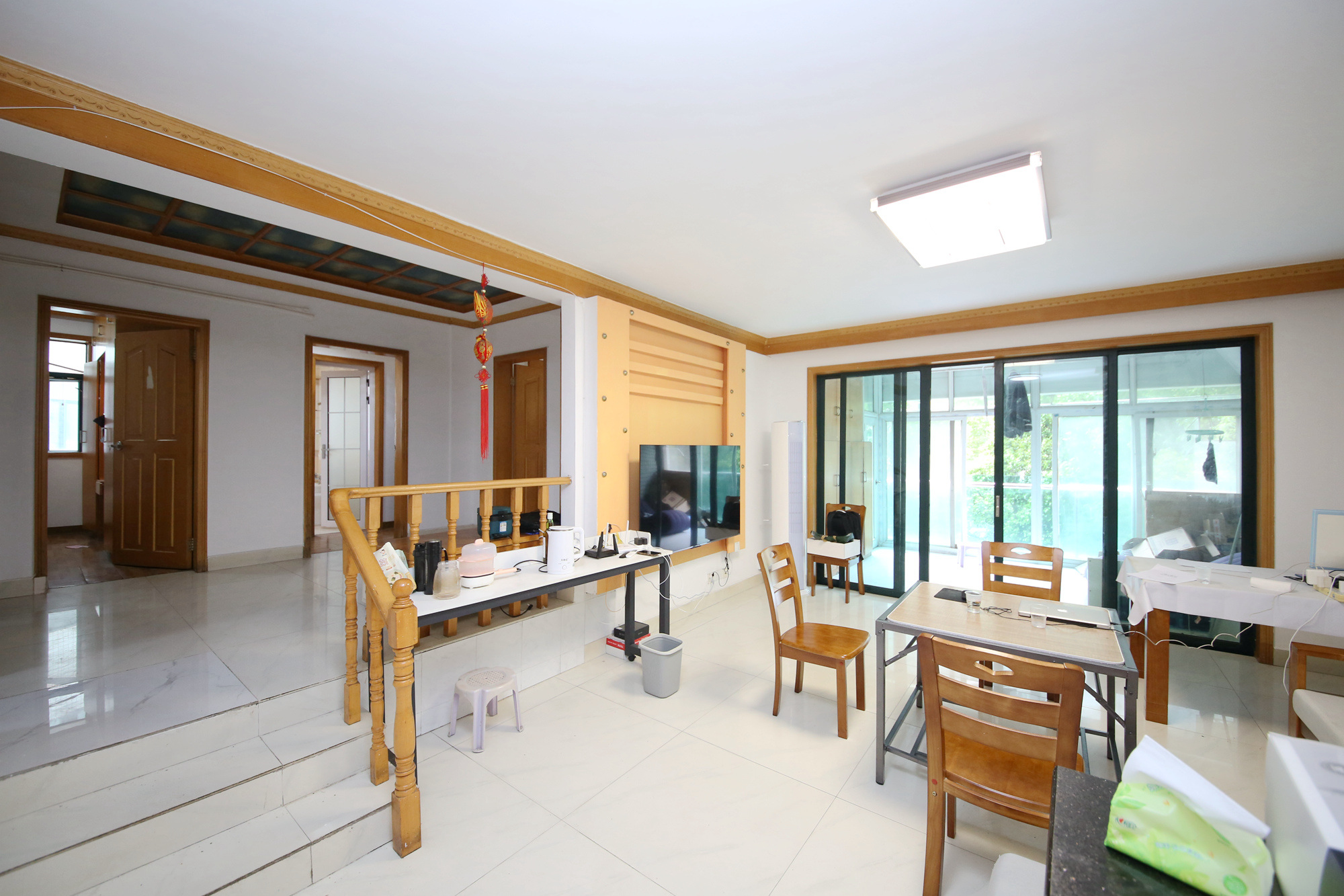 王府花园  3室2厅2卫    130.0万客厅