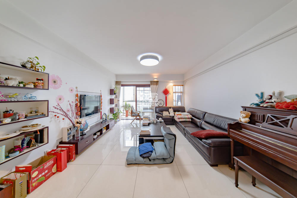 阳光100二期  4室2厅2卫    170.0万