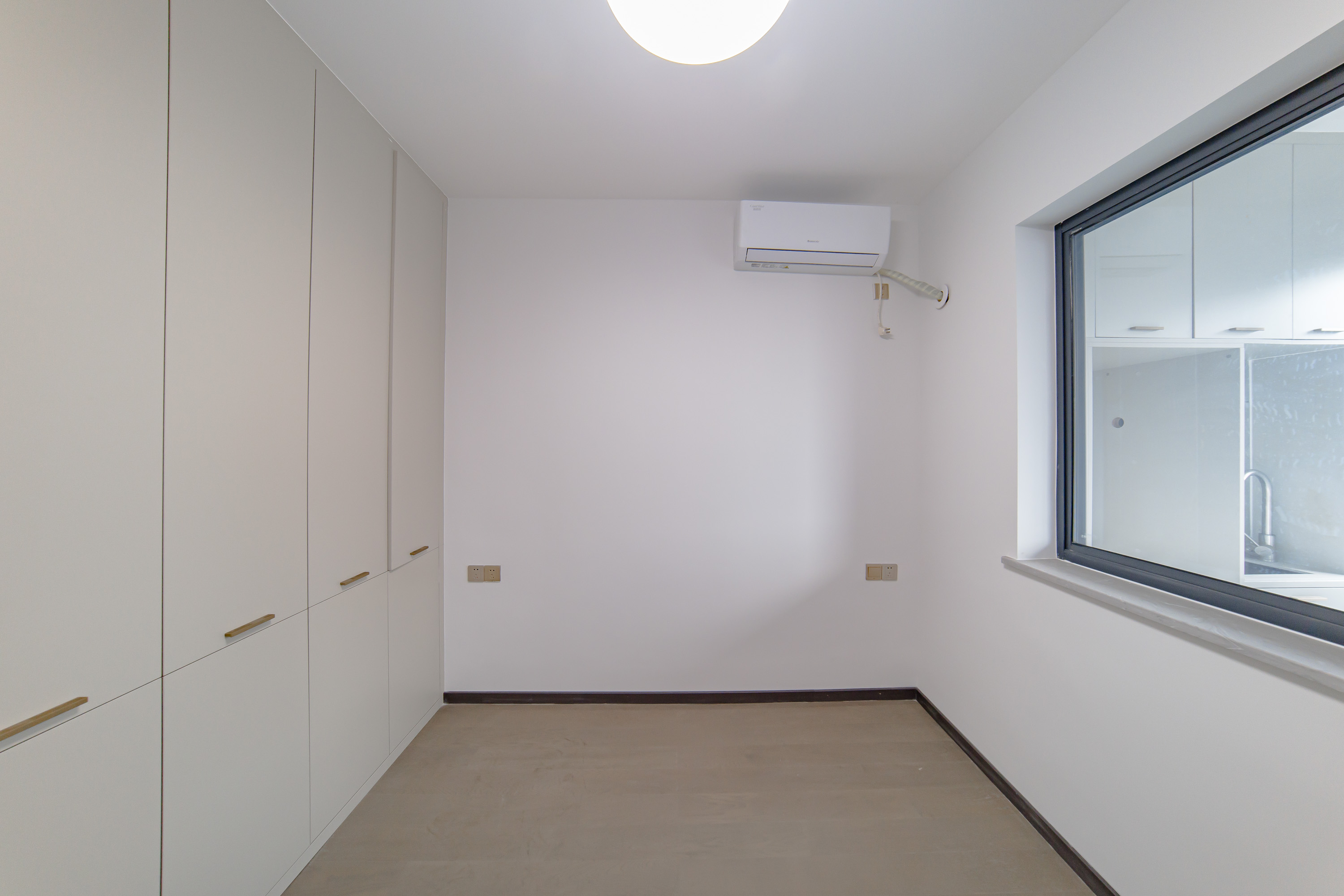 中海阅麓山二期  4室2厅2卫    190.0万 中海阅麓山二期  4室2厅2卫    190.0万卧室