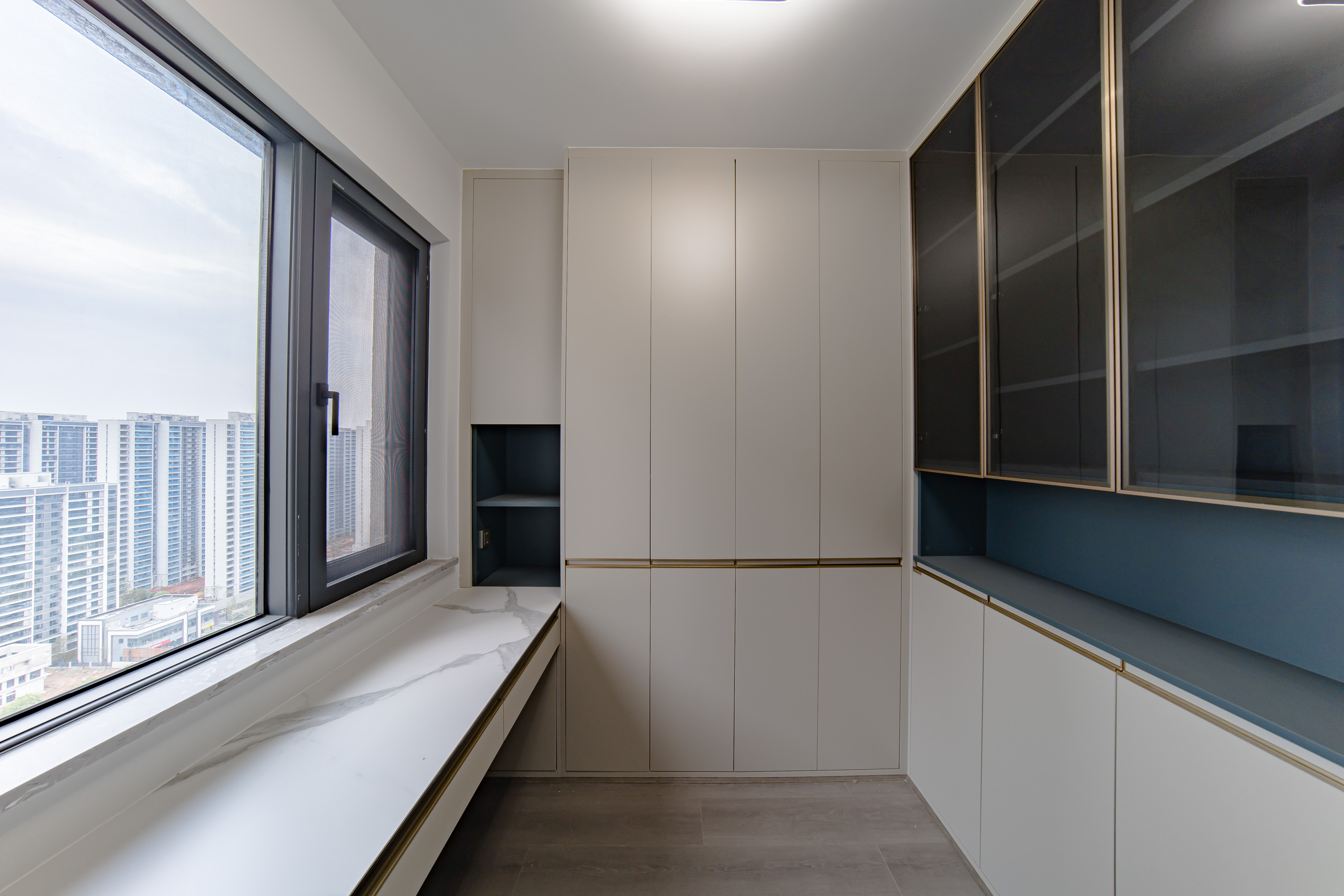 中海阅麓山二期  4室2厅2卫    190.0万 中海阅麓山二期  4室2厅2卫    190.0万卧室