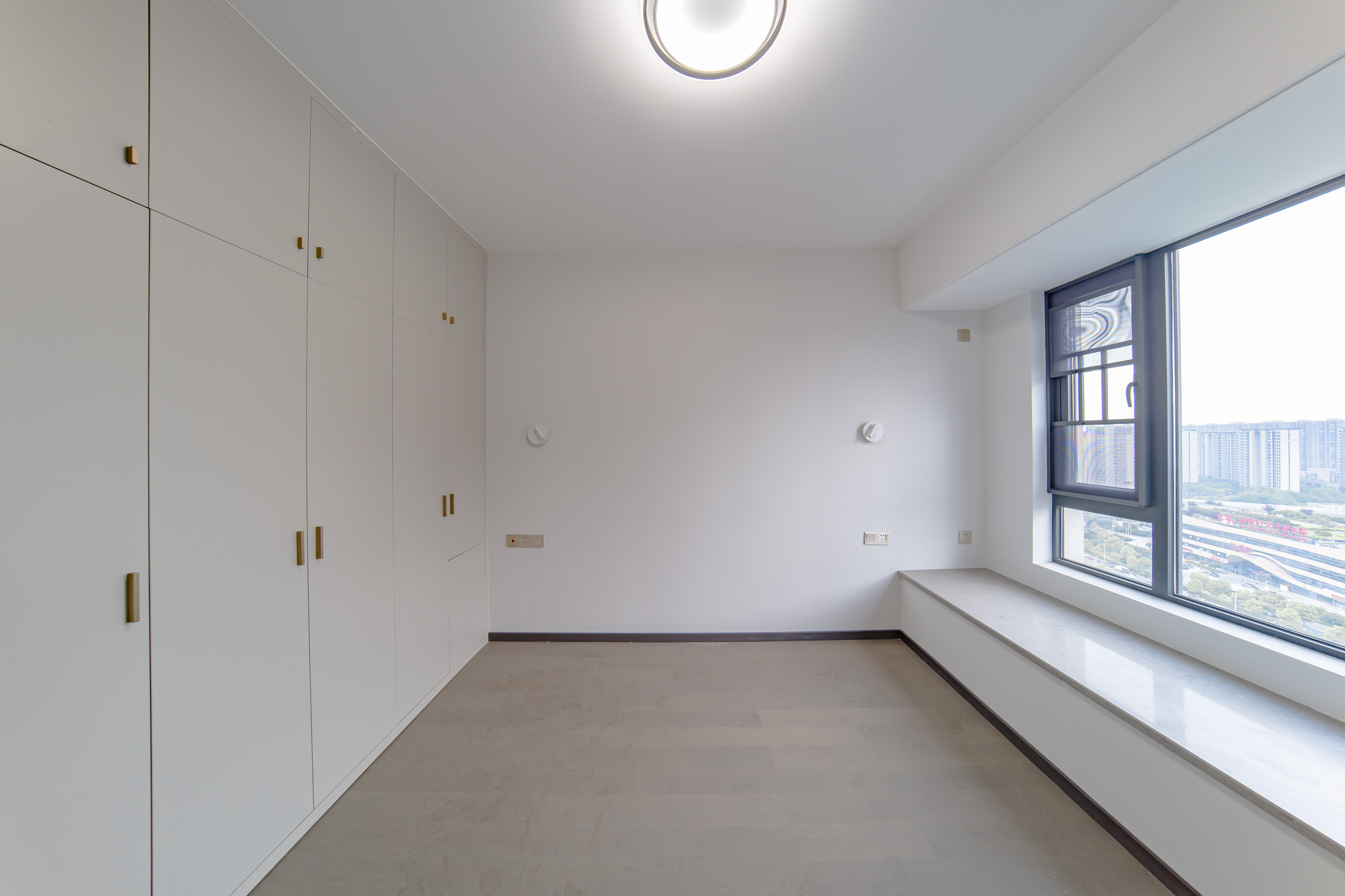 中海阅麓山二期  4室2厅2卫    190.0万 中海阅麓山二期  4室2厅2卫    190.0万卧室