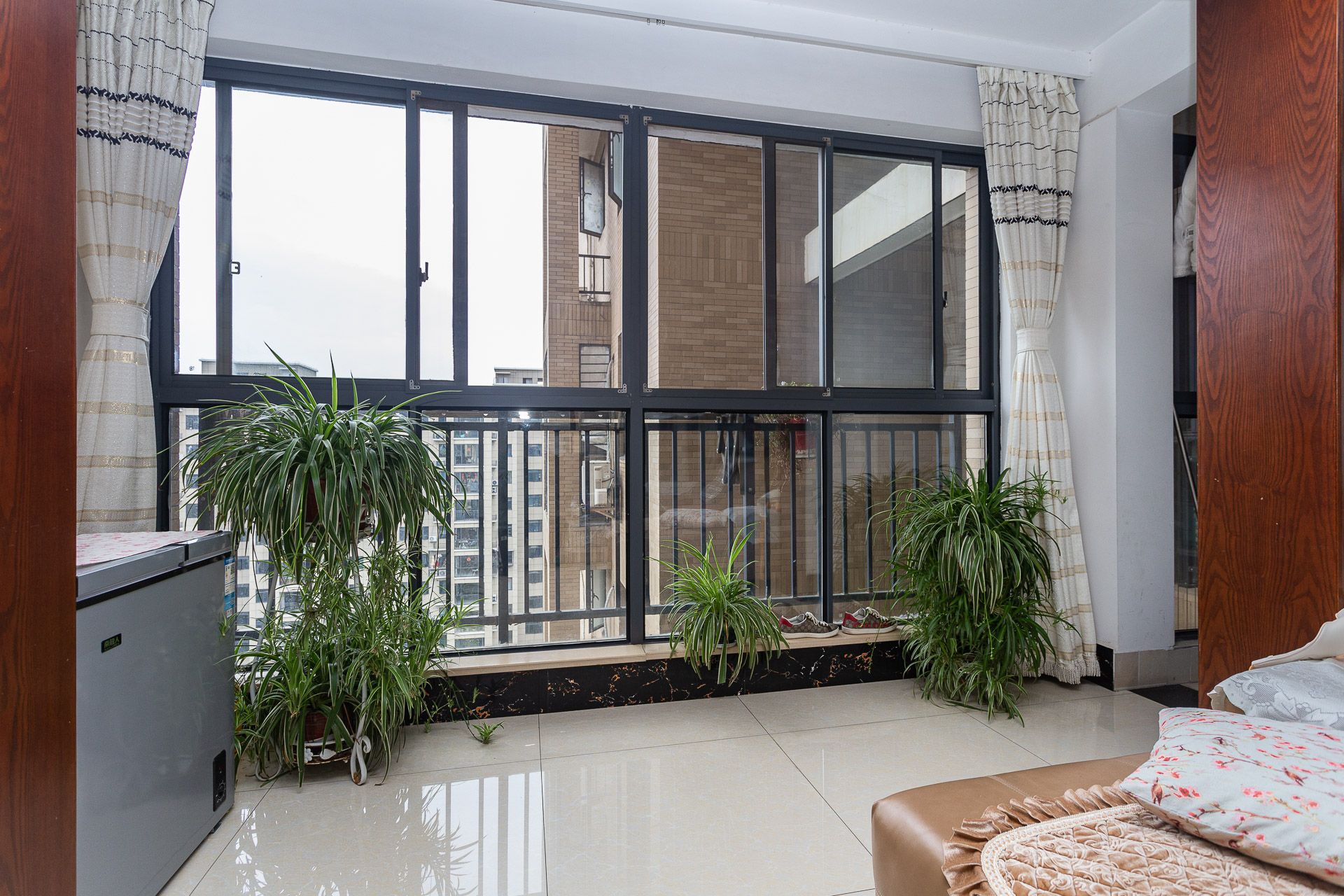 盛腾学林西岸 4室2厅2卫 112.8万 盛腾学林西岸 4室2厅2卫 112.8万阳台