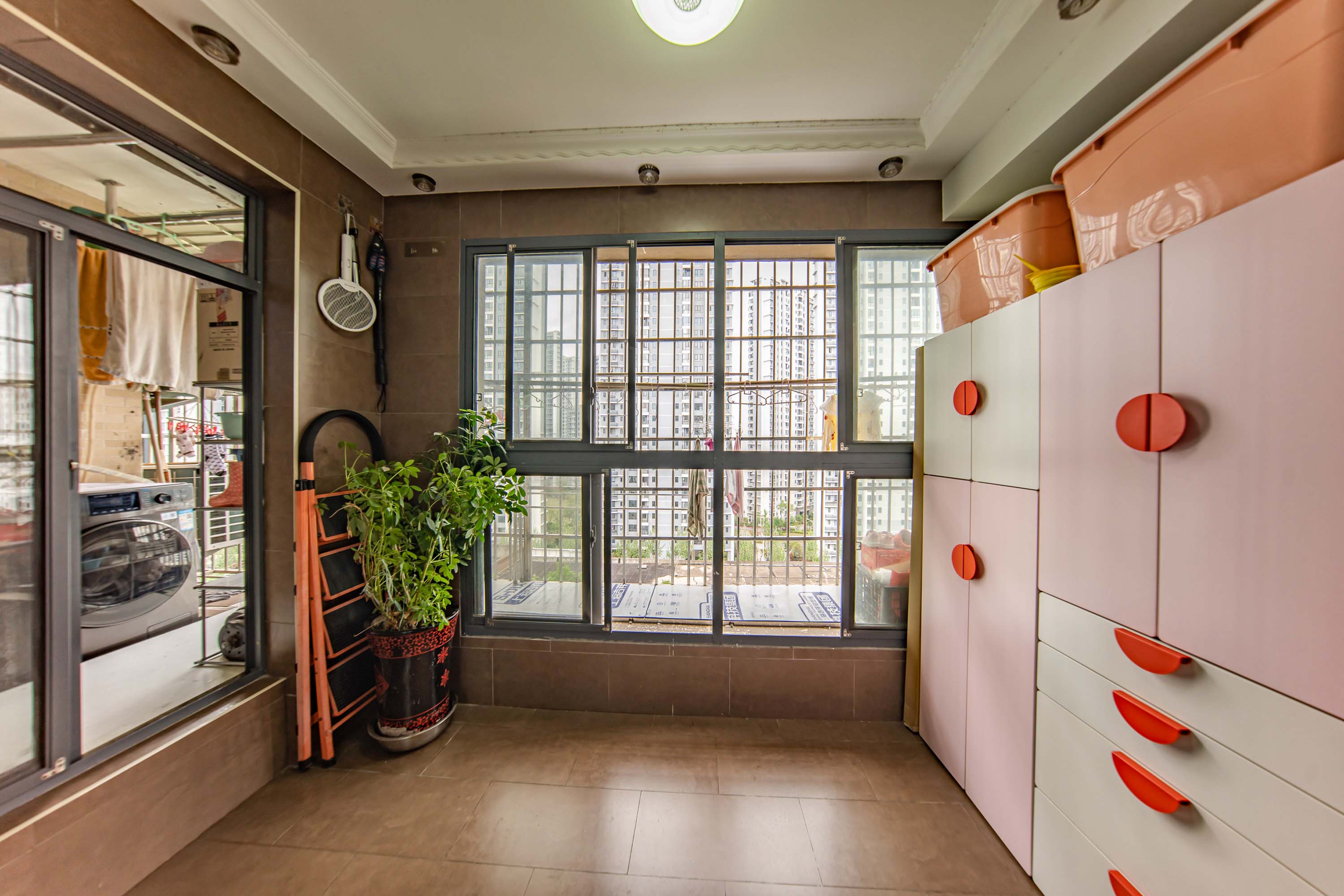 中建麓山和苑  3室2厅1卫   75.00万阳台