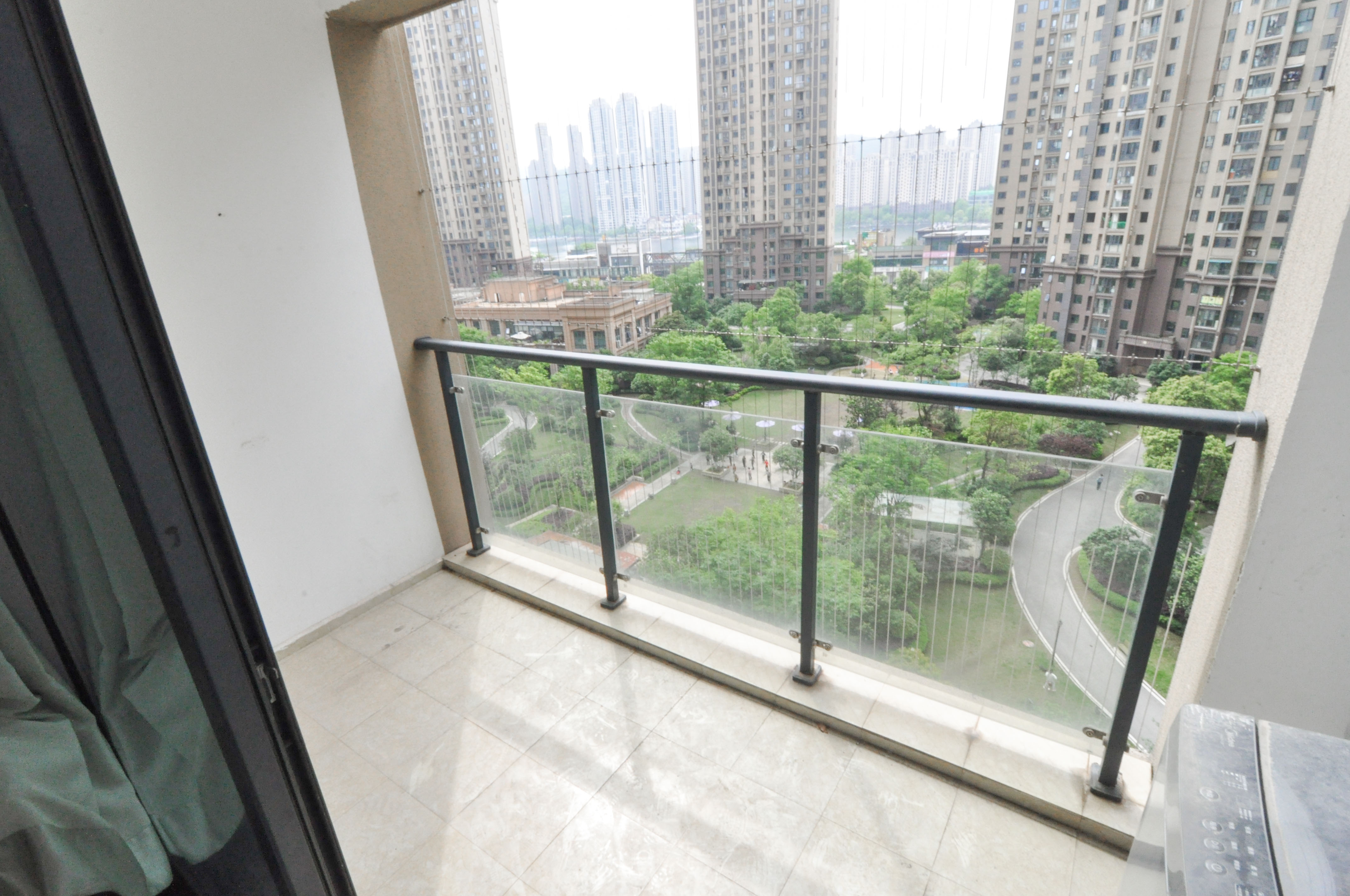 中建梅溪湖中心 3室2厅2卫 118.0万 中建梅溪湖中心 3室2厅2卫 118.0万卧室