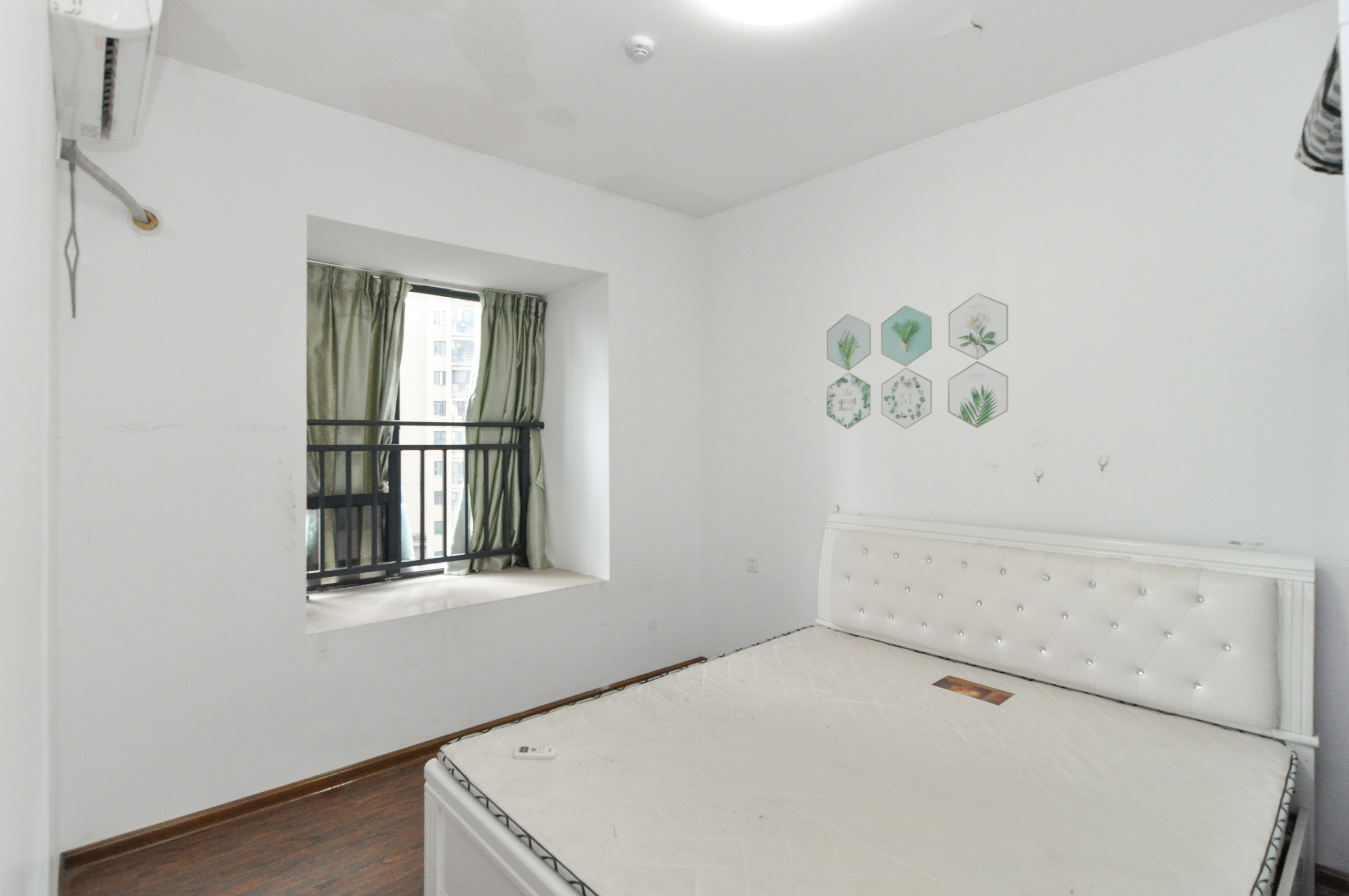 中建梅溪湖中心 3室2厅2卫 118.0万 中建梅溪湖中心 3室2厅2卫 118.0万卧室