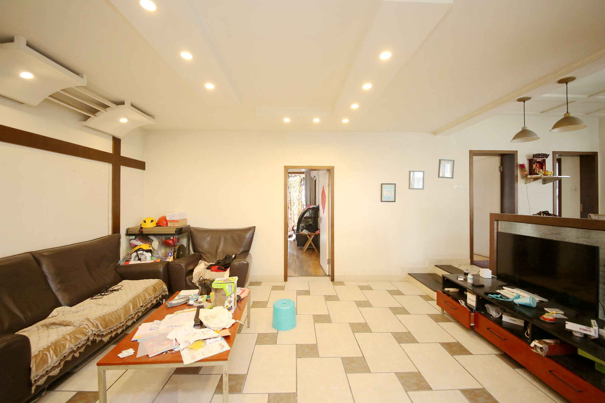 雅园小区  3室2厅2卫   140.00万