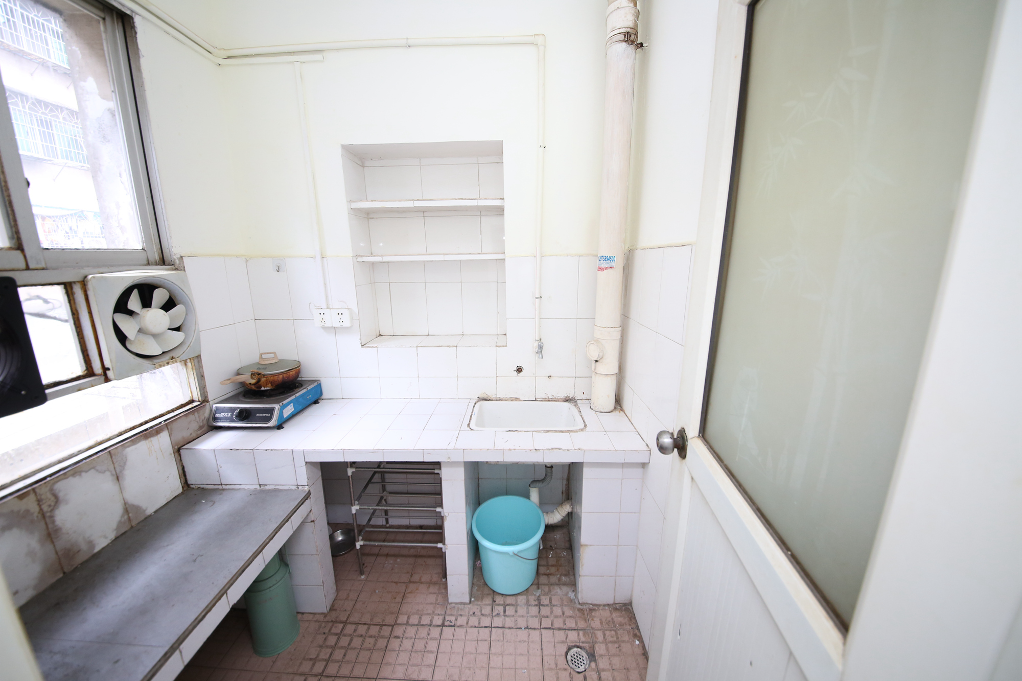 李公庙商住楼  2室1厅1卫   49.80万厨房