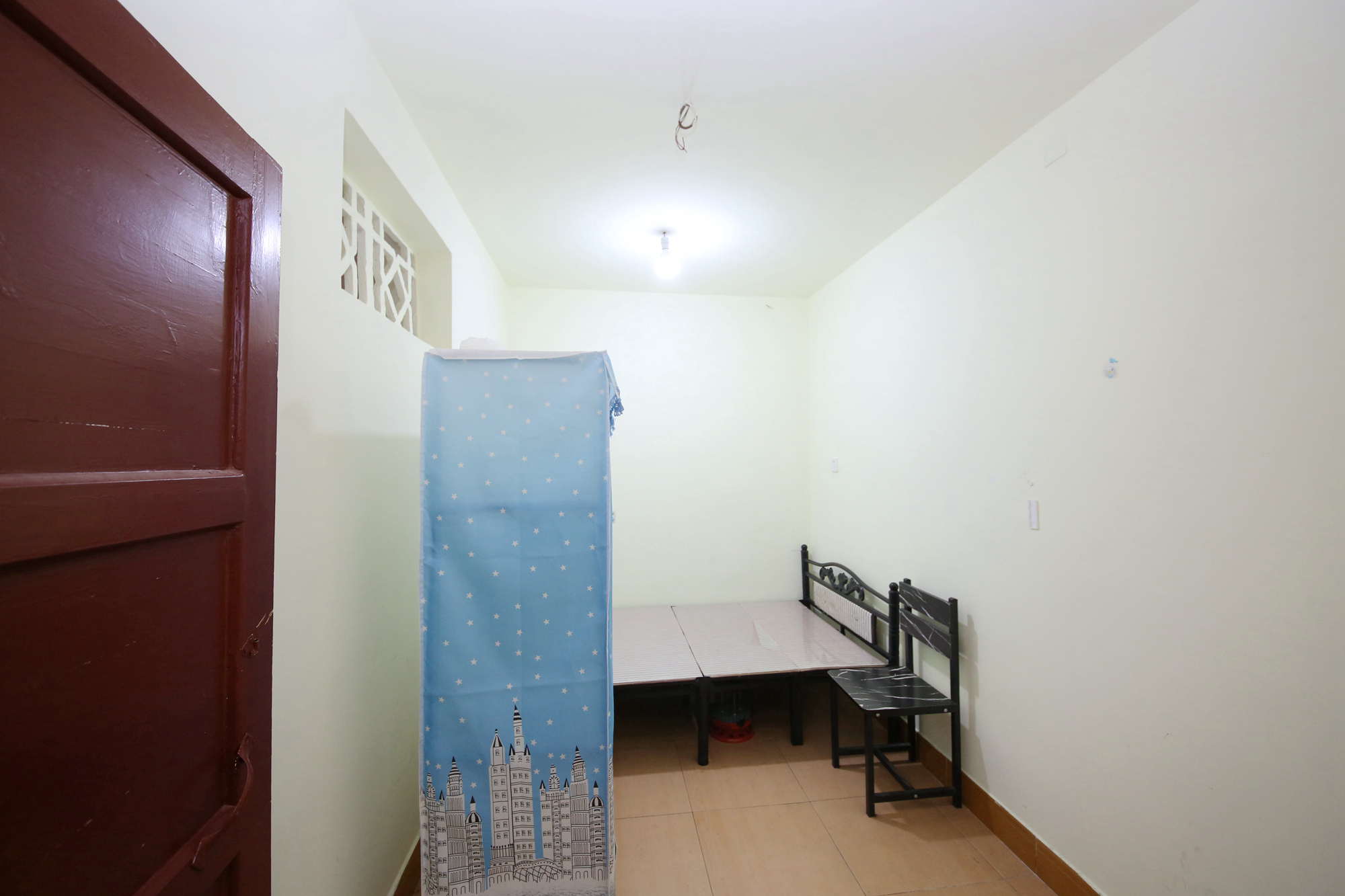 李公庙商住楼  2室1厅1卫   49.80万卧室