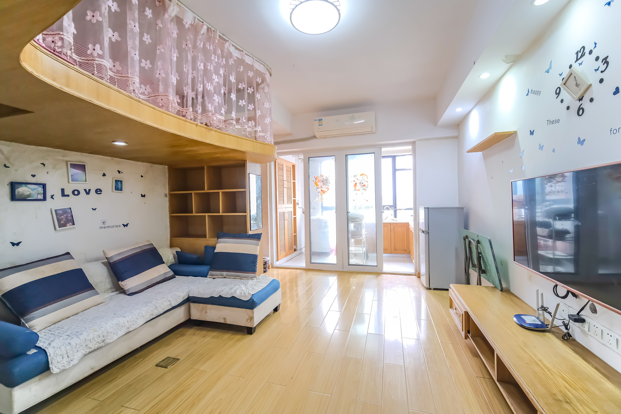 山水湾 1室1厅0卫 30.8万 山水湾 1室1厅0卫 30.8万客厅