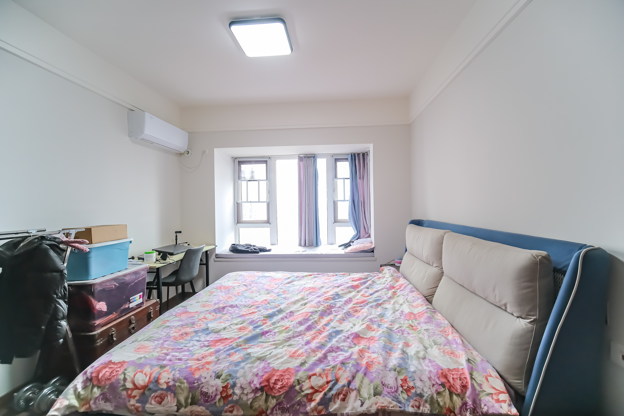 保利香槟国际  4室2厅2卫    120.0万 保利香槟国际  4室2厅2卫    120.0万卧室