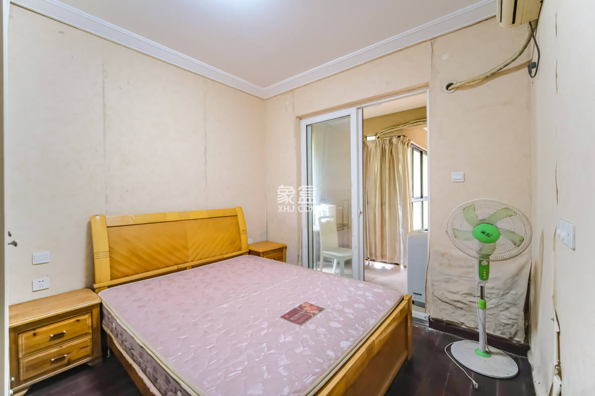 郡原居里  3室2厅1卫    65.0万 郡原居里  3室2厅1卫    65.0万卧室