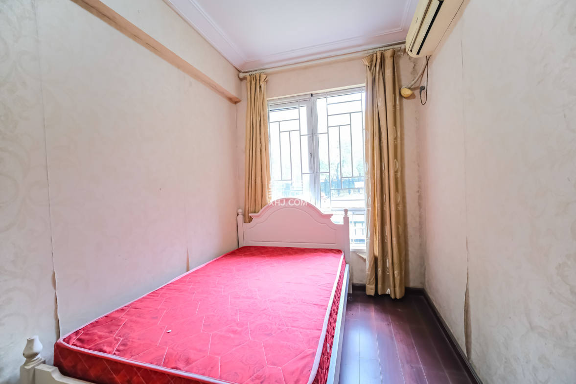 郡原居里  3室2厅1卫    65.0万 郡原居里  3室2厅1卫    65.0万卧室