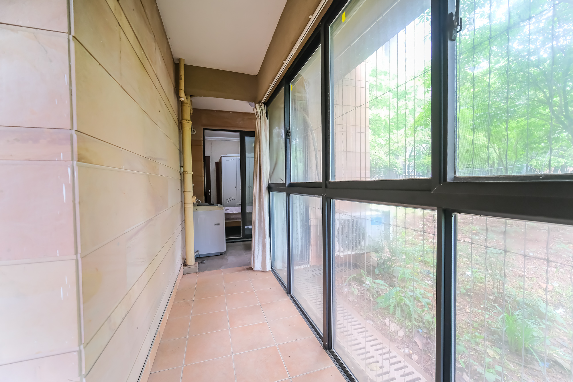 郡原居里  3室2厅1卫    65.0万 郡原居里  3室2厅1卫    65.0万阳台