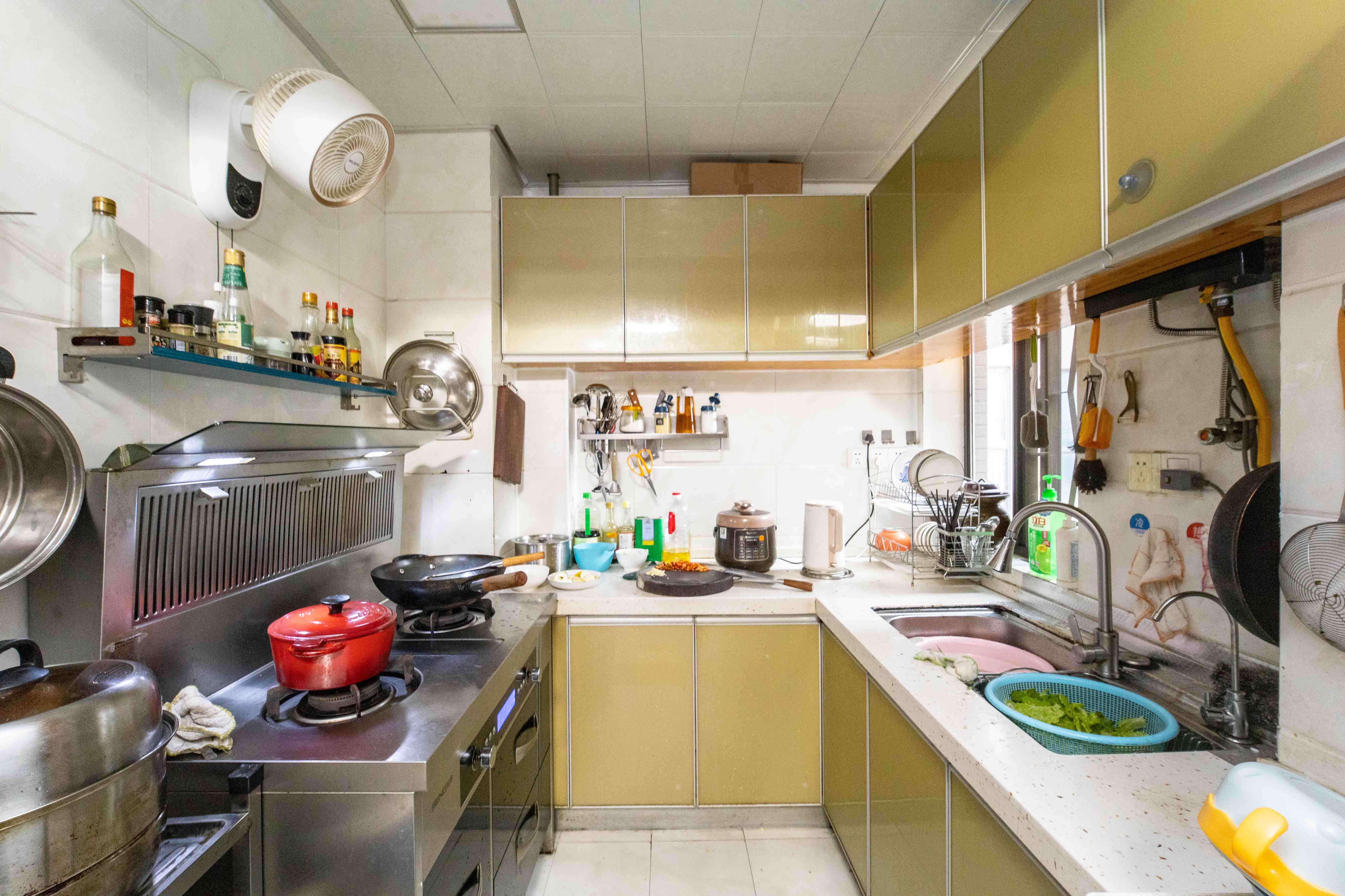 万象凯旋湾  3室1厅1卫    92.8万 万象凯旋湾  3室1厅1卫    92.8万厨房