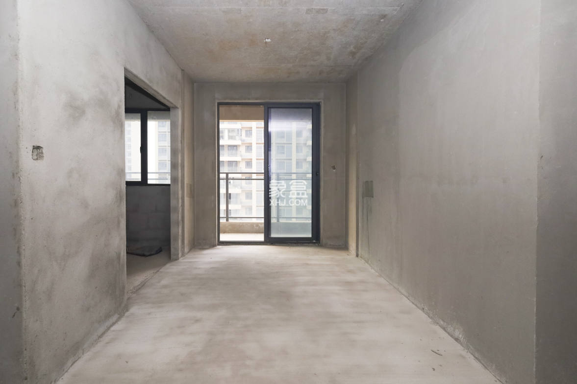 嘉宇北部湾A区  4室2厅2卫    79.8万 嘉宇北部湾A区  4室2厅2卫    79.8万客厅