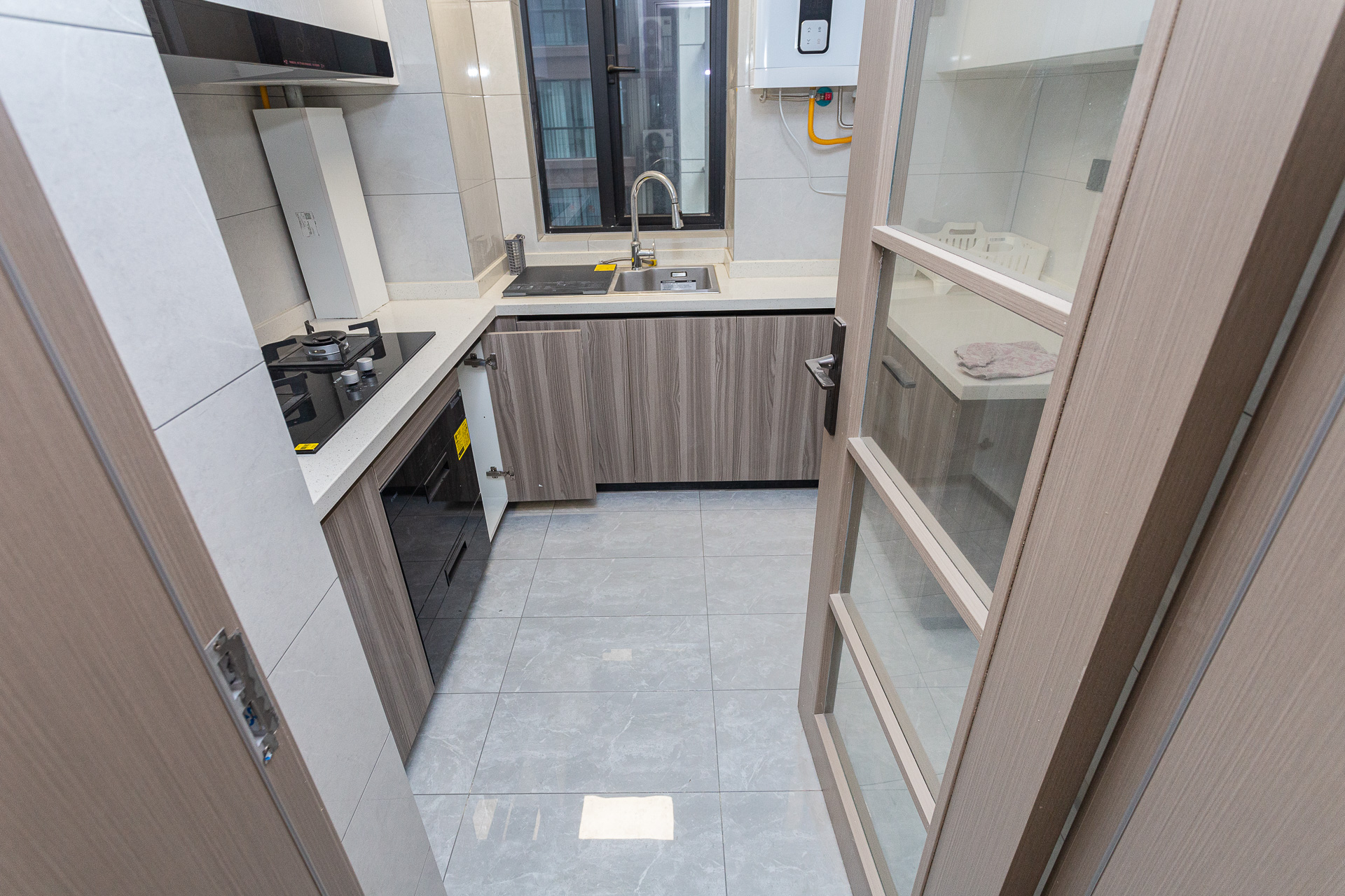 金富湘江悦城  3室2厅1卫    110.0万 金富湘江悦城  3室2厅1卫    110.0万厨房