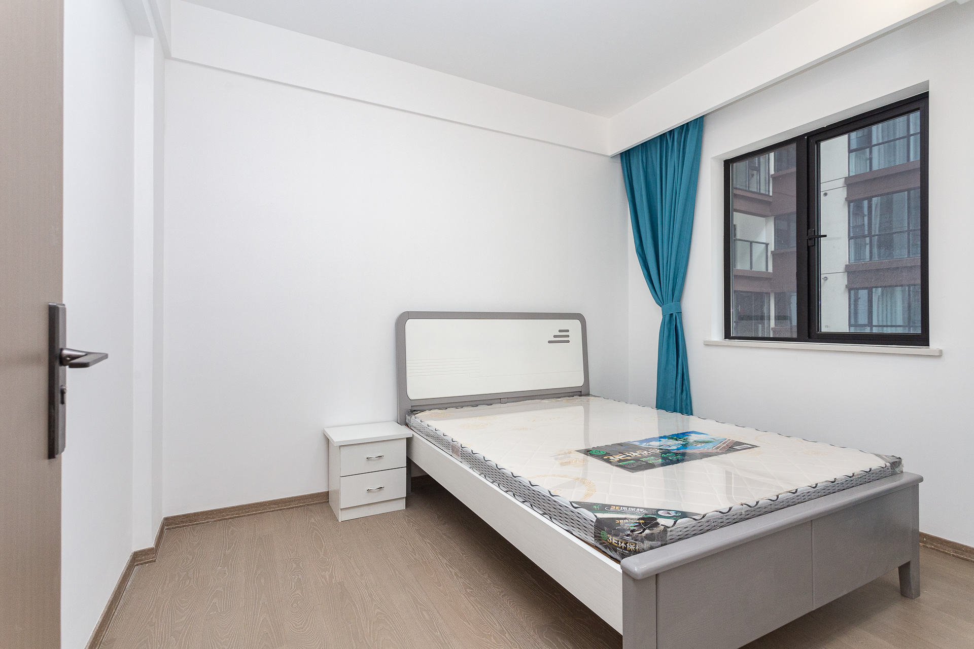 金富湘江悦城  3室2厅1卫    110.0万 金富湘江悦城  3室2厅1卫    110.0万卧室