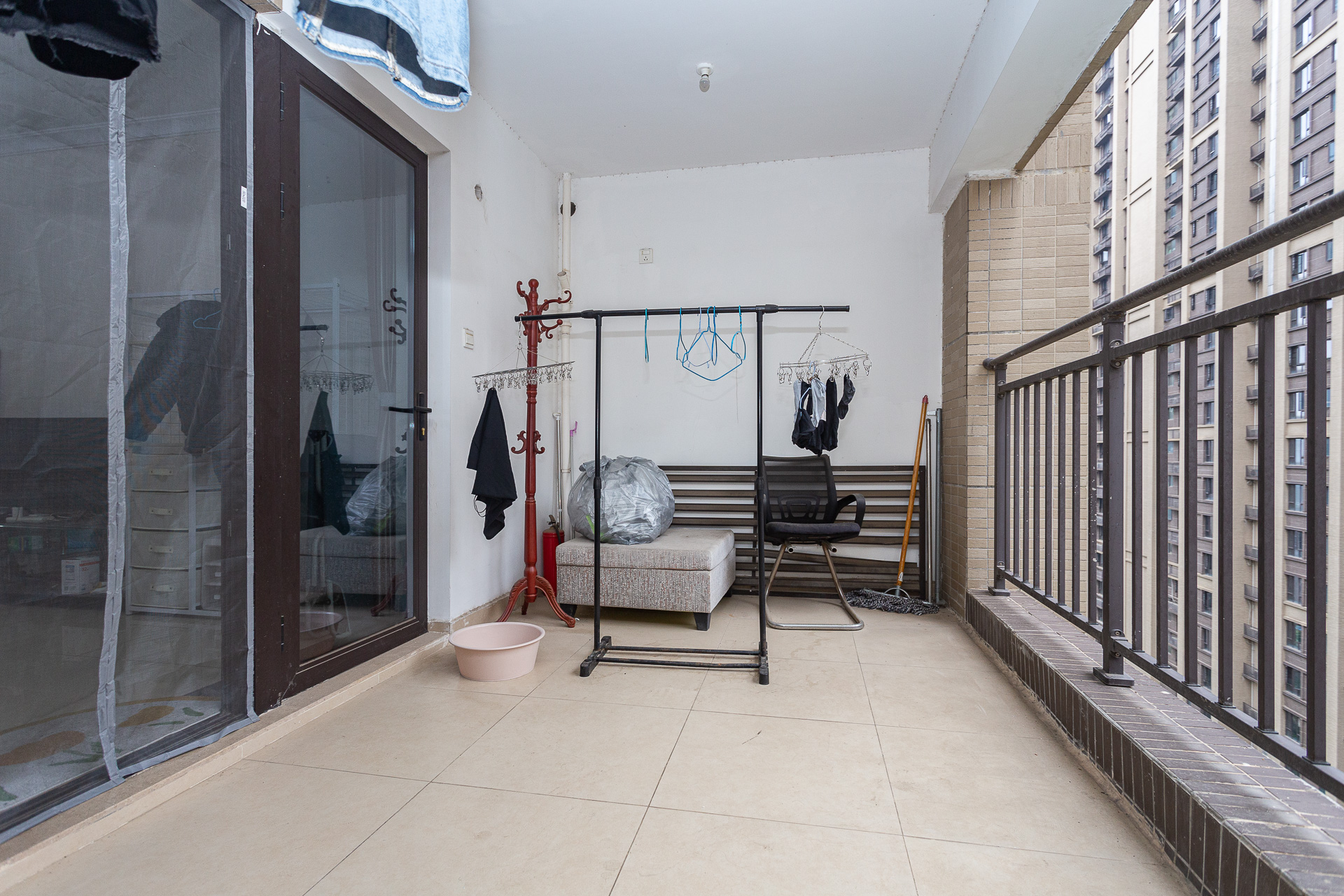 时代倾城二期 2室2厅1卫 68.0万 时代倾城二期 2室2厅1卫 68.0万阳台