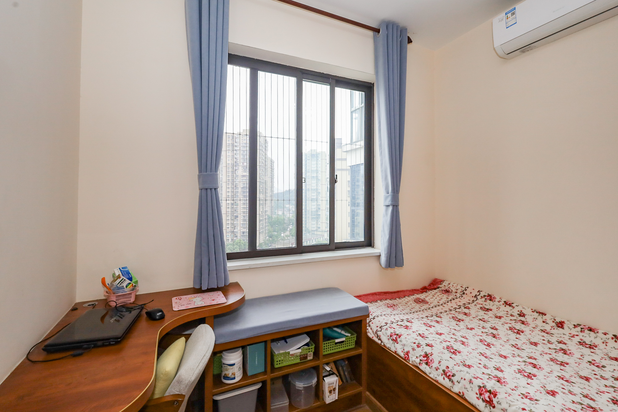 谷山庭院二期 2室2厅1卫 67.0万 谷山庭院二期 2室2厅1卫 67.0万卧室