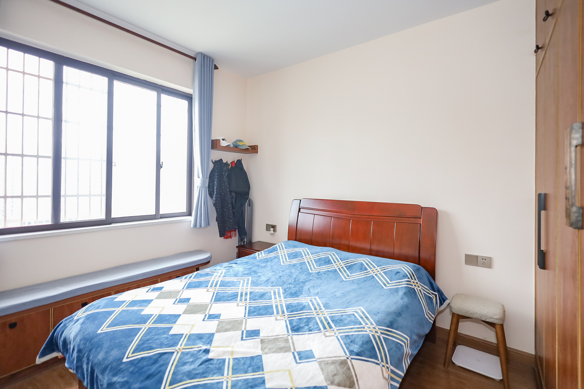 谷山庭院二期 2室2厅1卫 67.0万 谷山庭院二期 2室2厅1卫 67.0万卧室