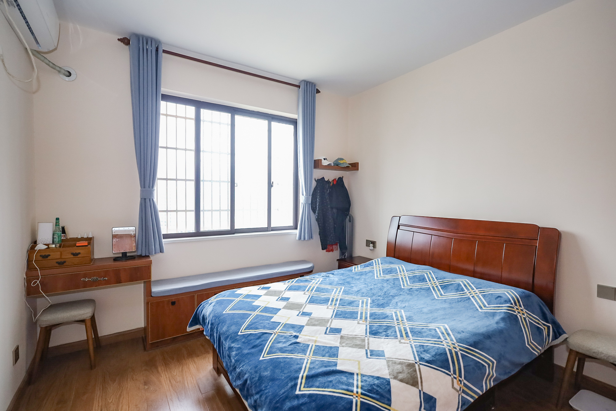 谷山庭院二期 2室2厅1卫 67.0万 谷山庭院二期 2室2厅1卫 67.0万卧室