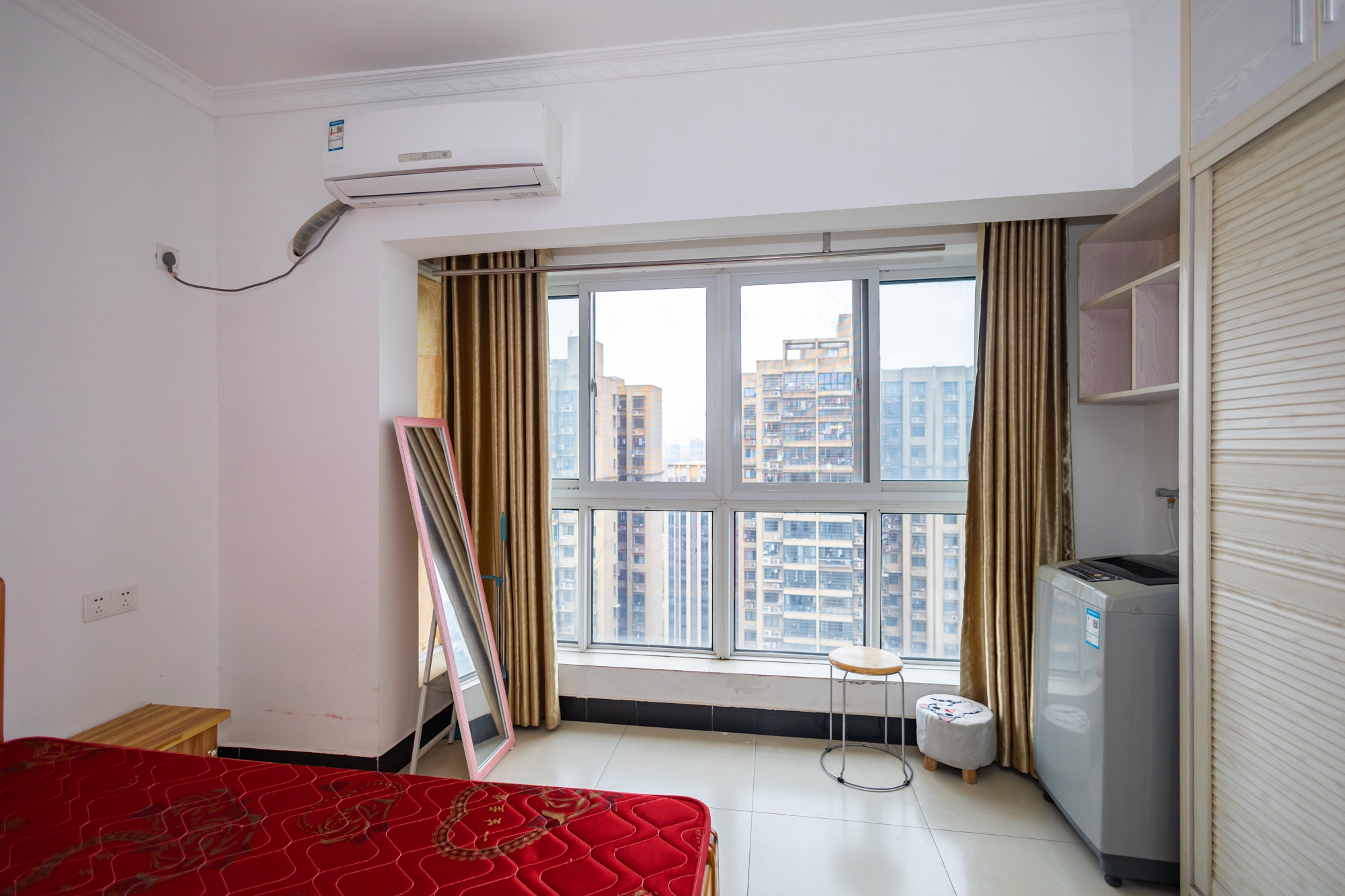 时代星空  1室1厅1卫    20.8万阳台