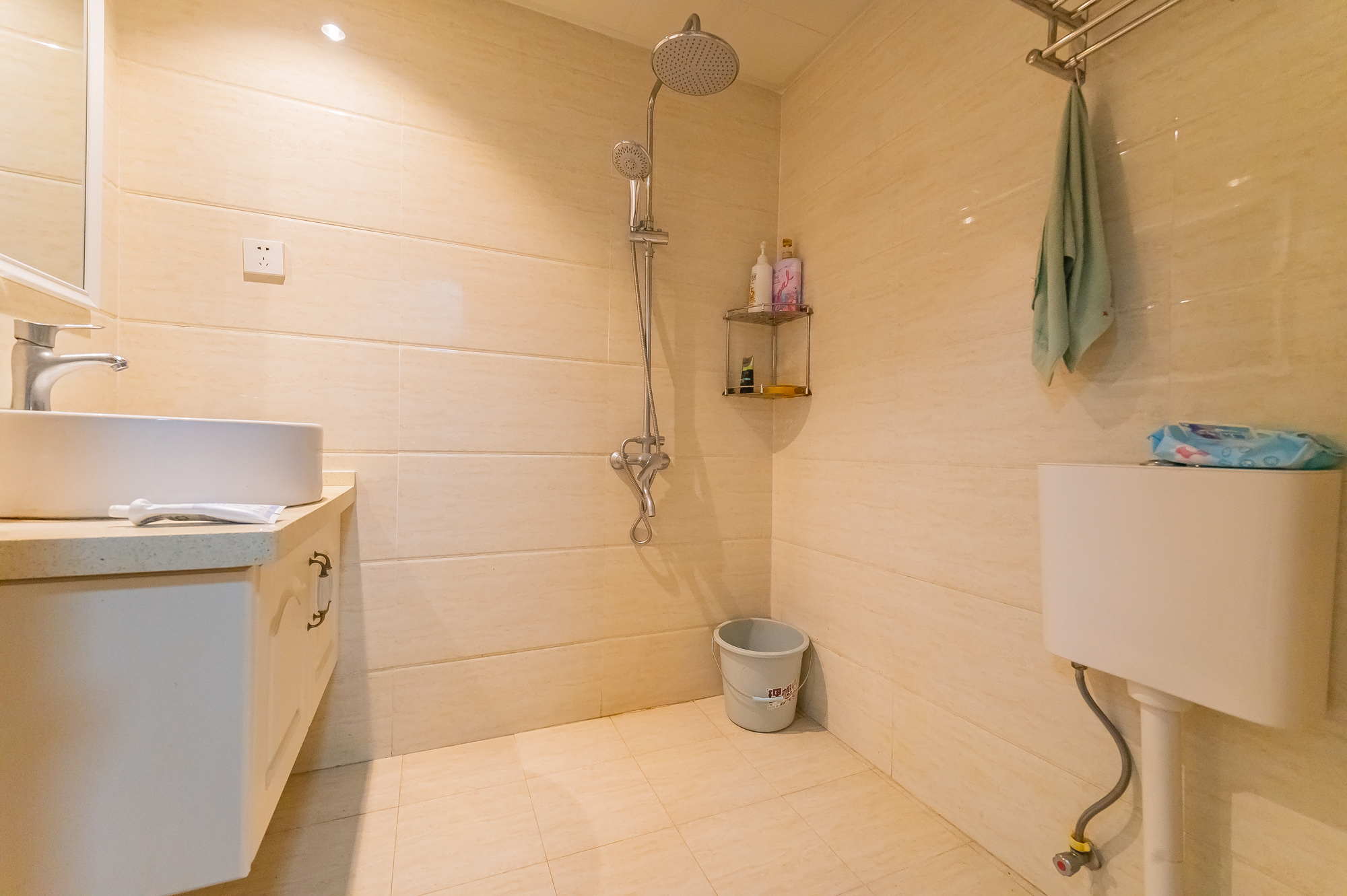 MOMA当代广场 1室1厅1卫 21.8万 MOMA当代广场 1室1厅1卫 21.8万卫生间