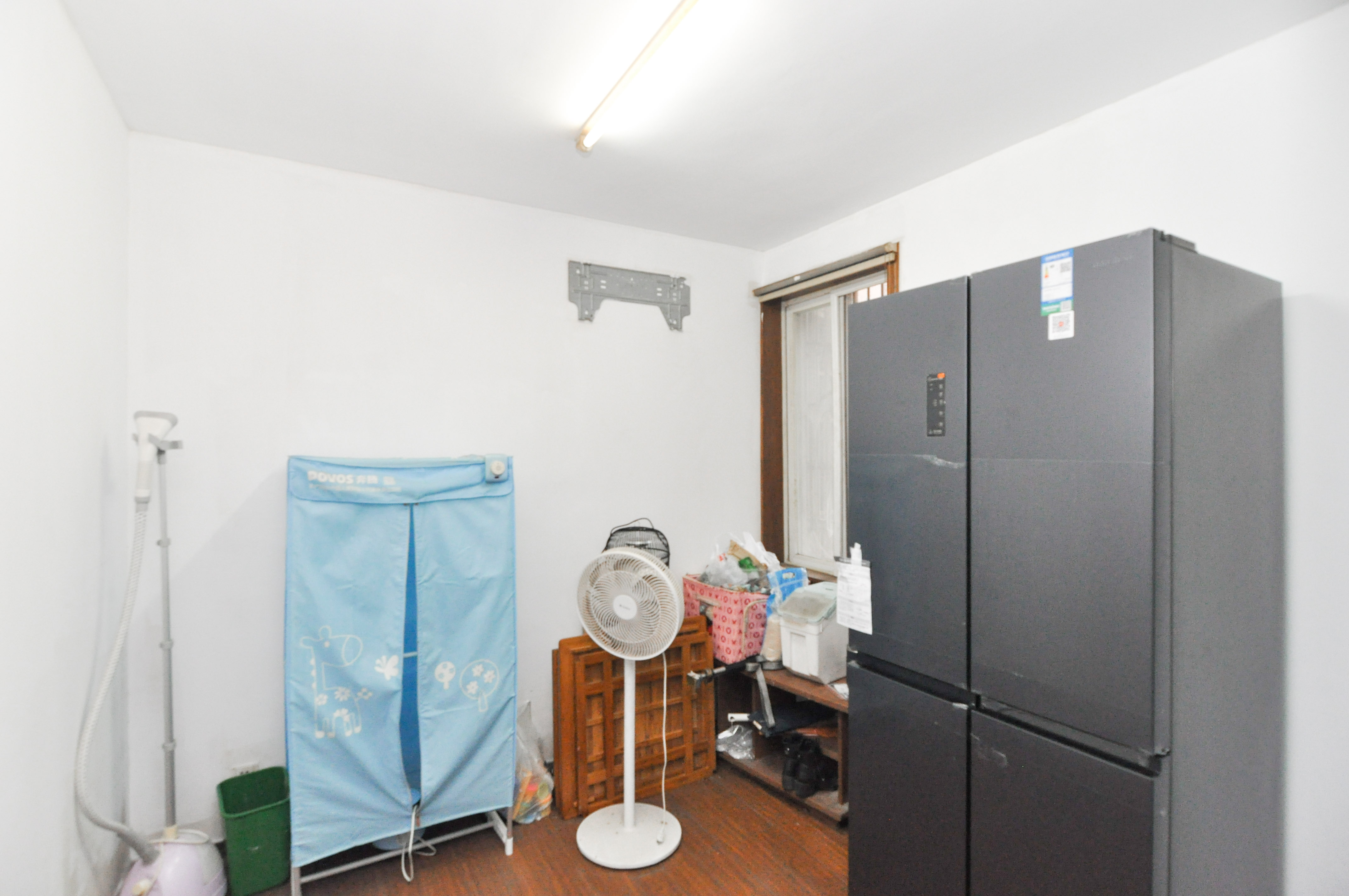 老灯泡厂宿舍（啤酒厂宿舍）  0室0厅0卫   88.80万卧室