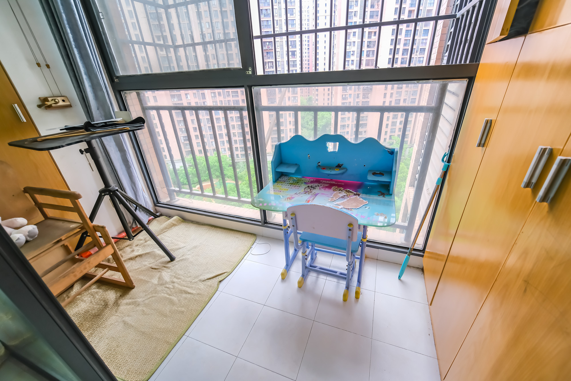 三一街区 3室2厅1卫 65.0万 三一街区 3室2厅1卫 65.0万阳台