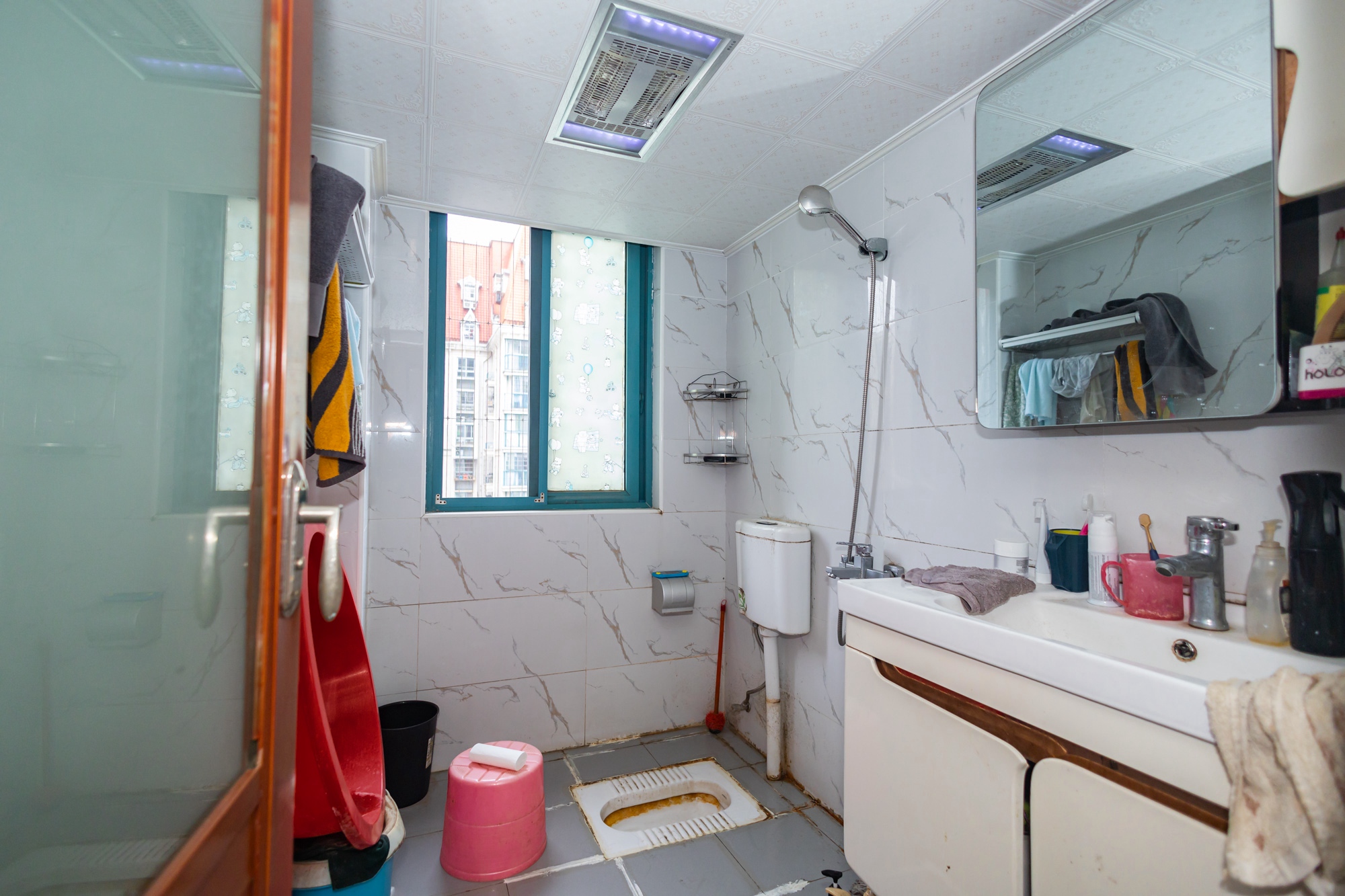 蝴蝶谷 3室2厅2卫 79.8万 蝴蝶谷 3室2厅2卫 79.8万卫生间