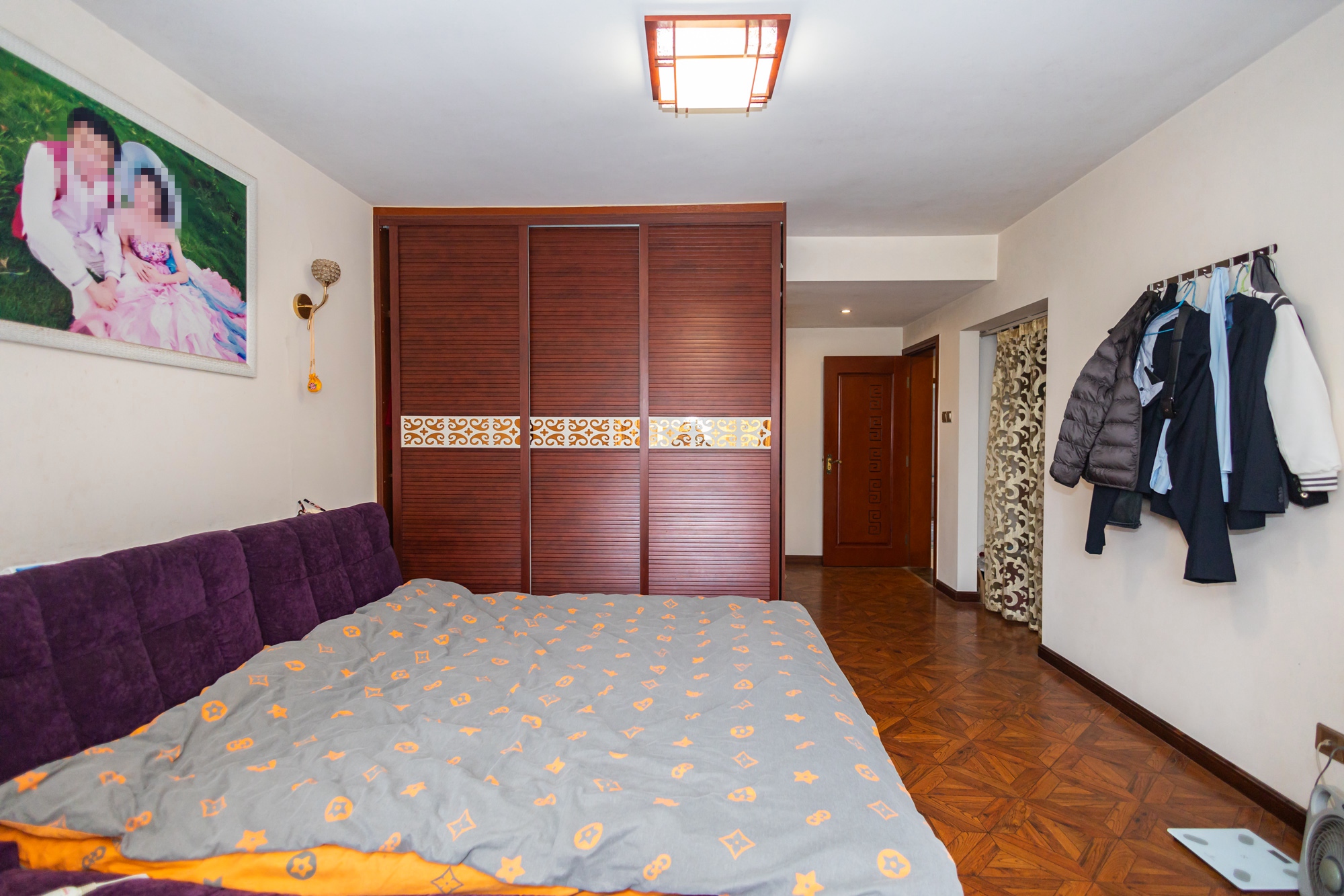 蝴蝶谷 3室2厅2卫 79.8万 蝴蝶谷 3室2厅2卫 79.8万卧室