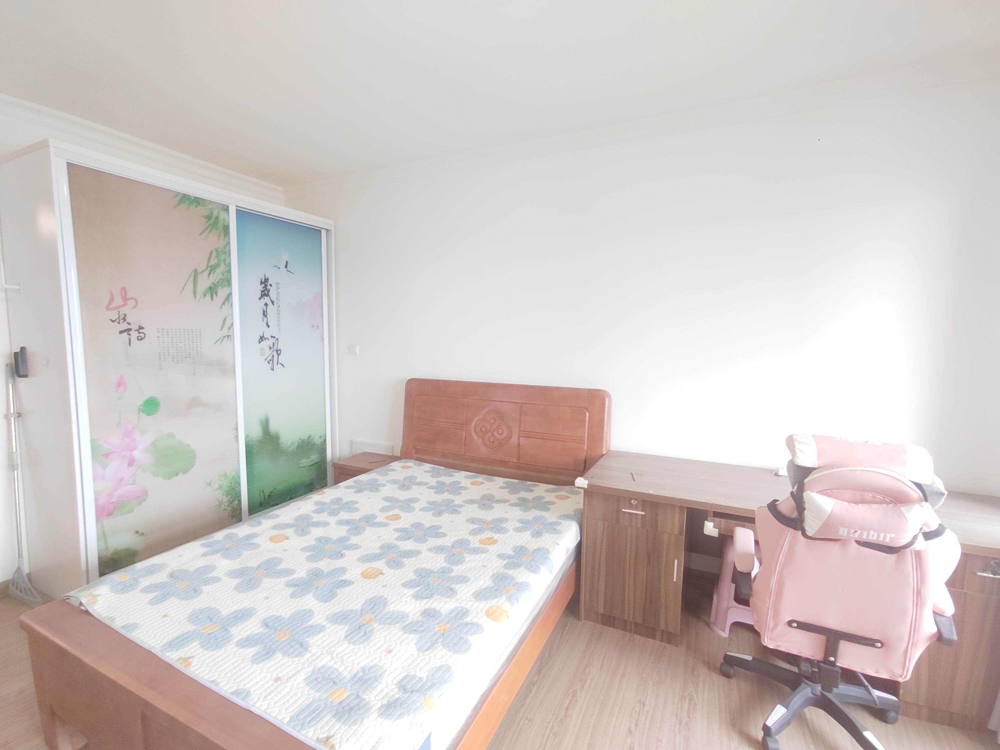 华耀碧桂园十里江湾誉峯  1室1厅1卫   1200.00元/月室内图1
